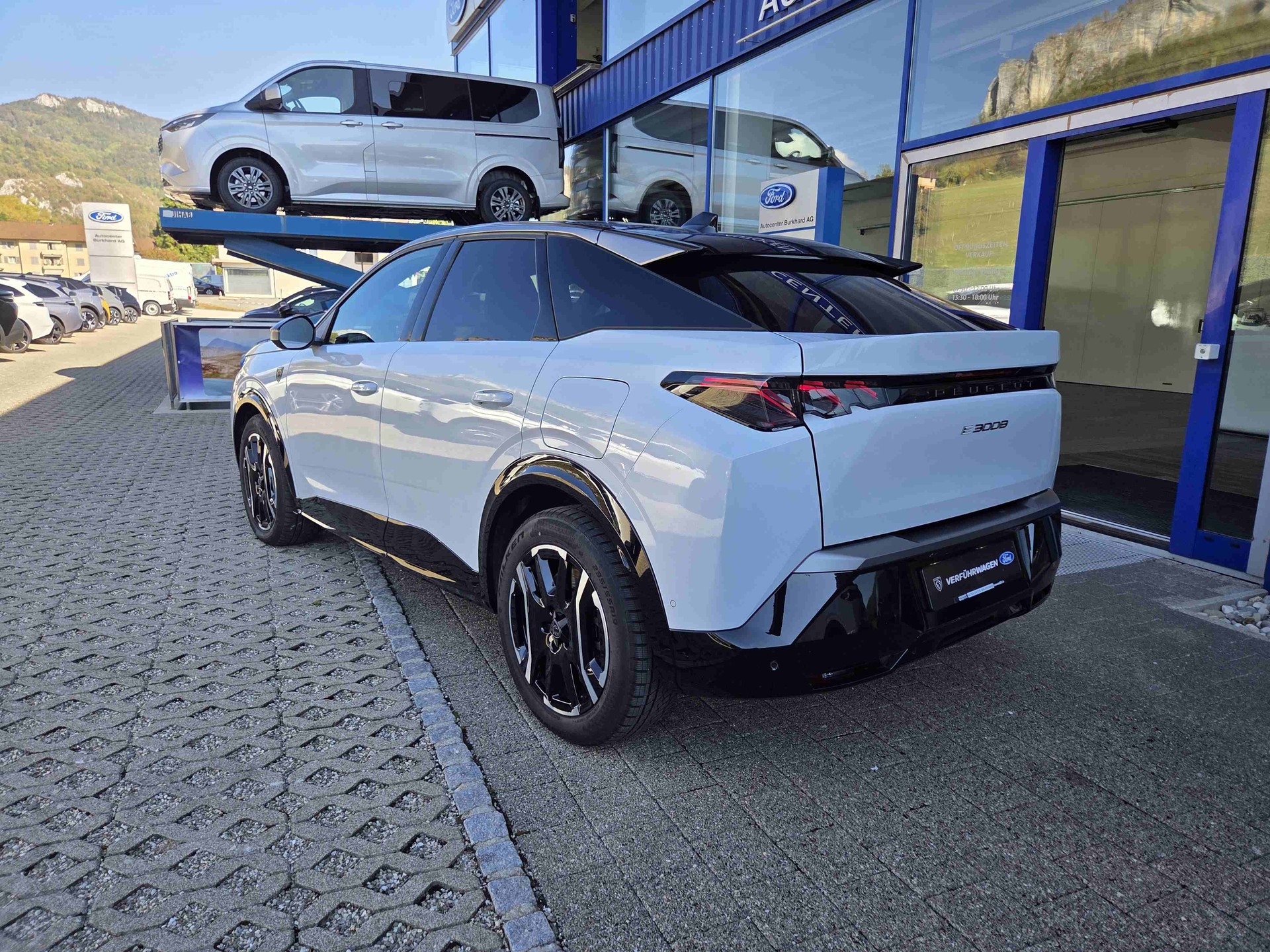 PEUGEOT 3008 e-GT-image-2