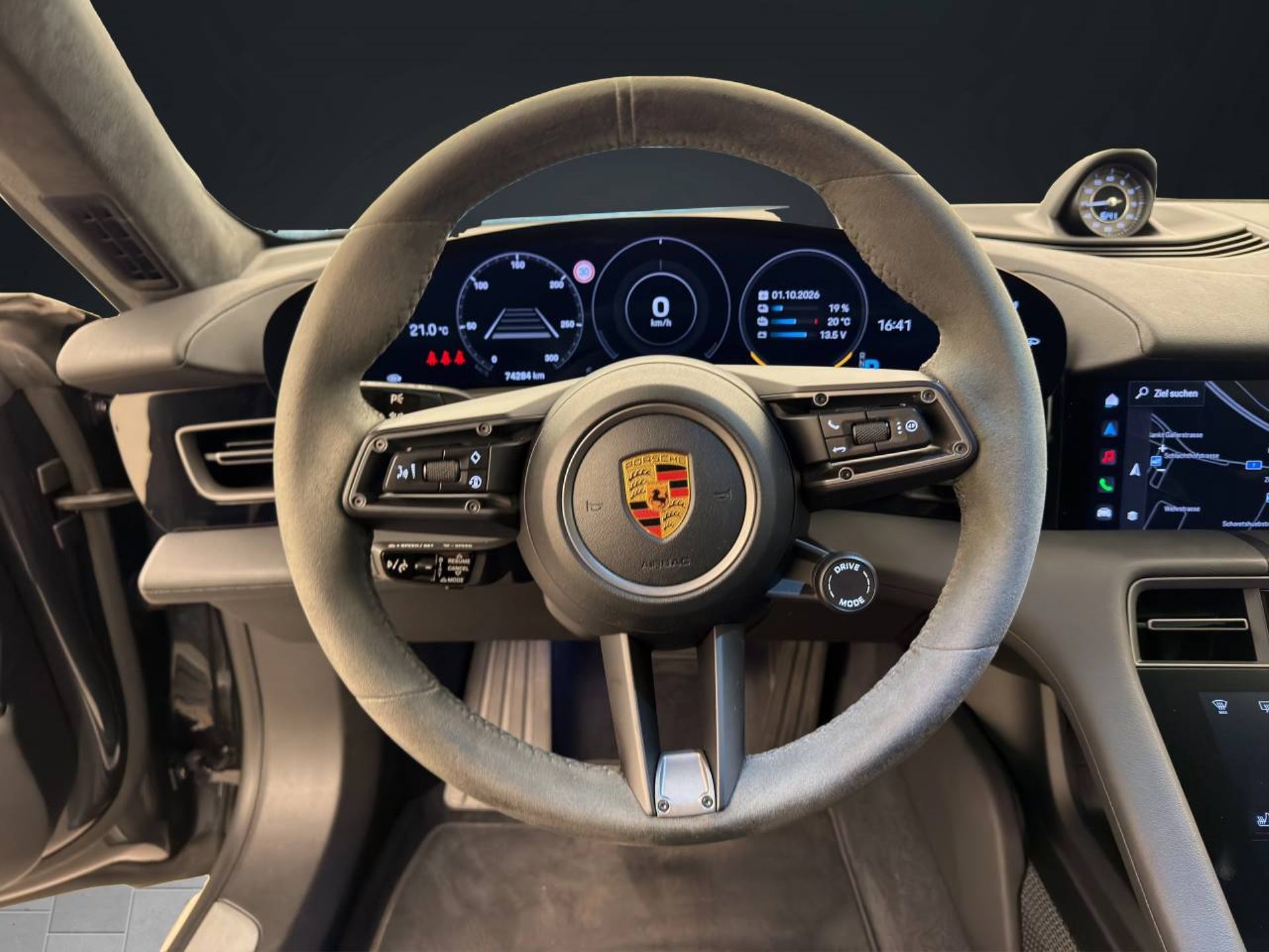PORSCHE Taycan 4S-image-13