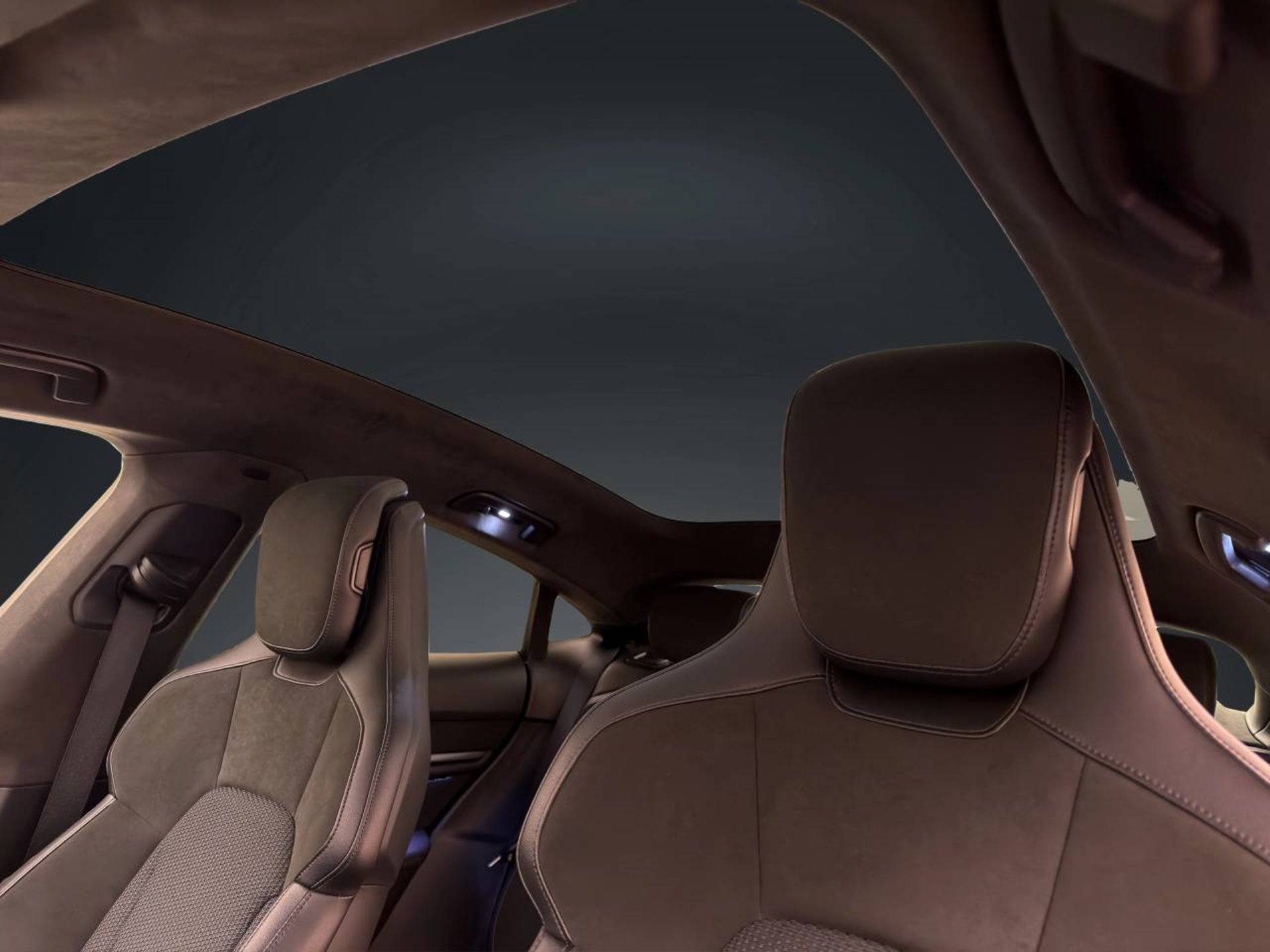 PORSCHE Taycan 4S-image-14