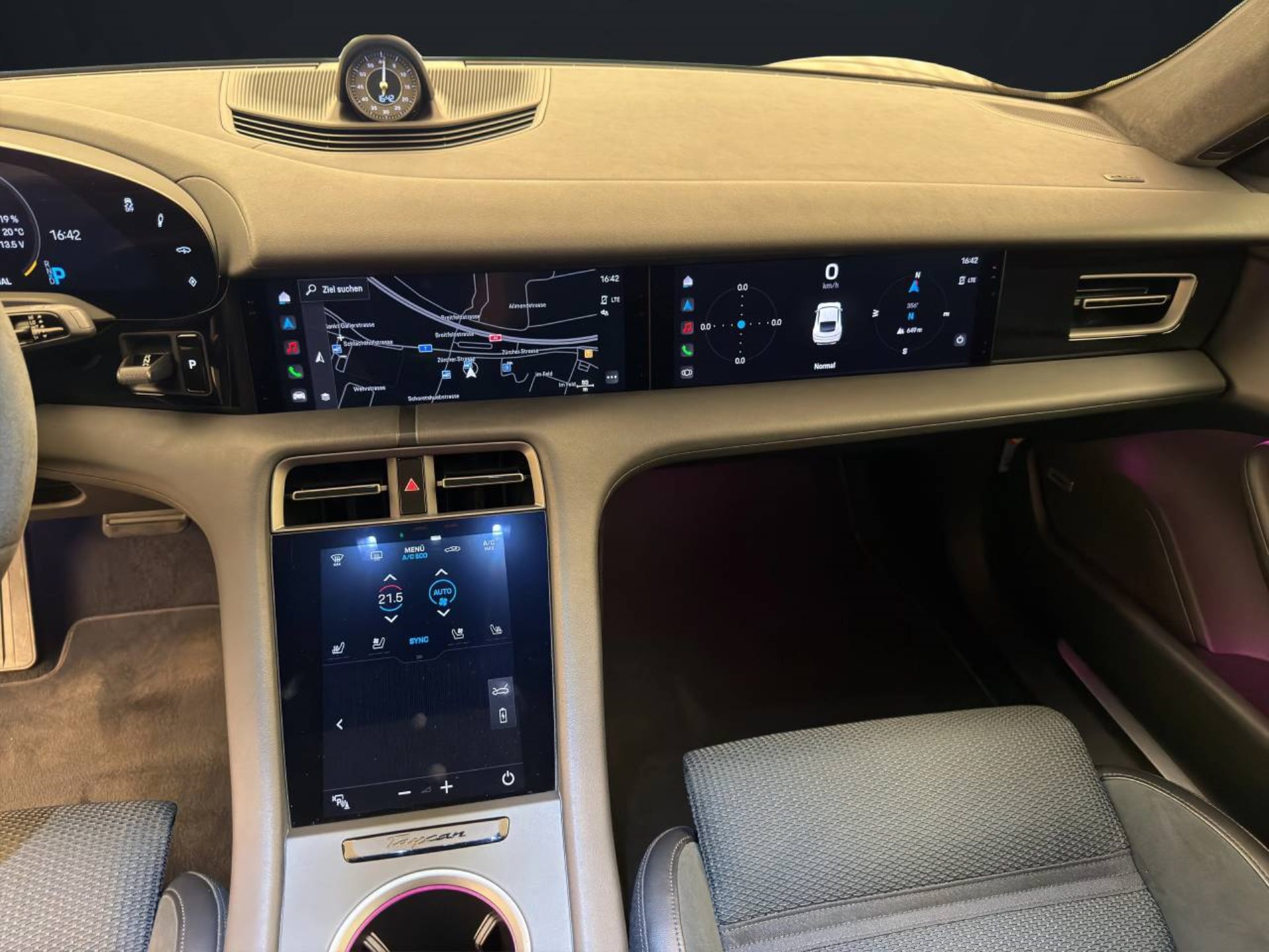 PORSCHE Taycan 4S-image-17