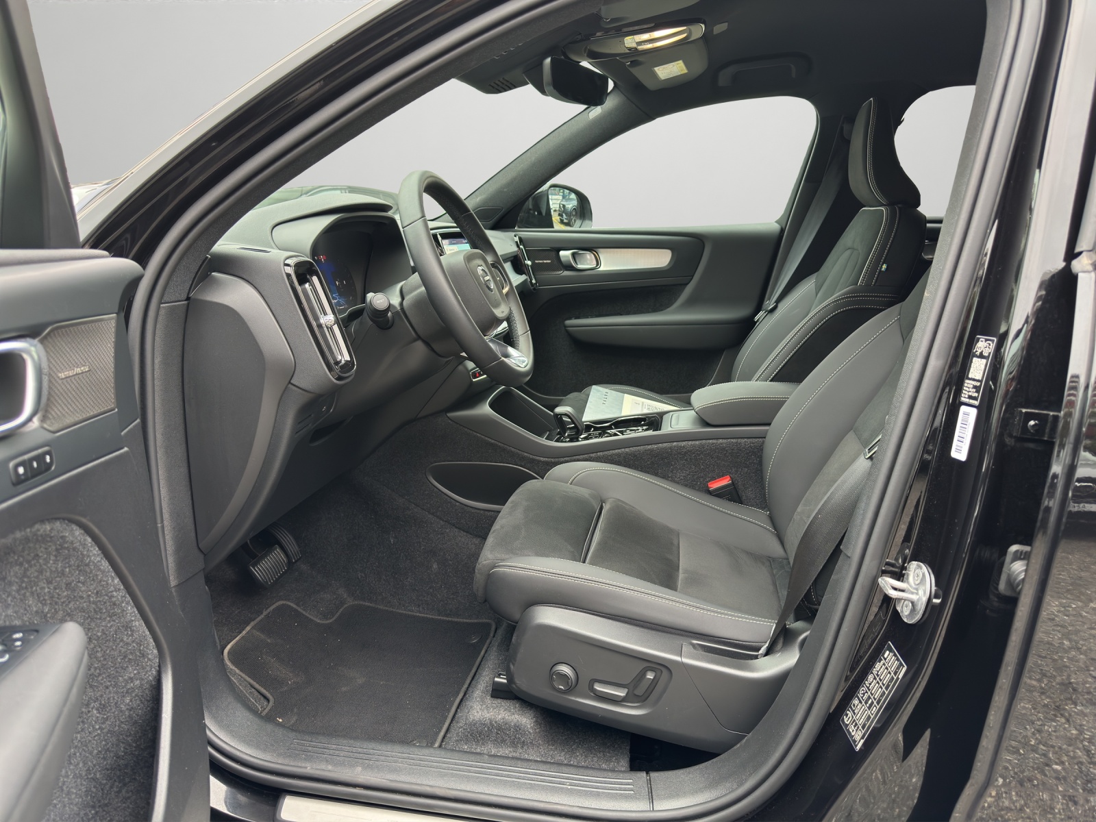 Image VOLVO XC40 XC40 2.0 B3 MH Plus Dark