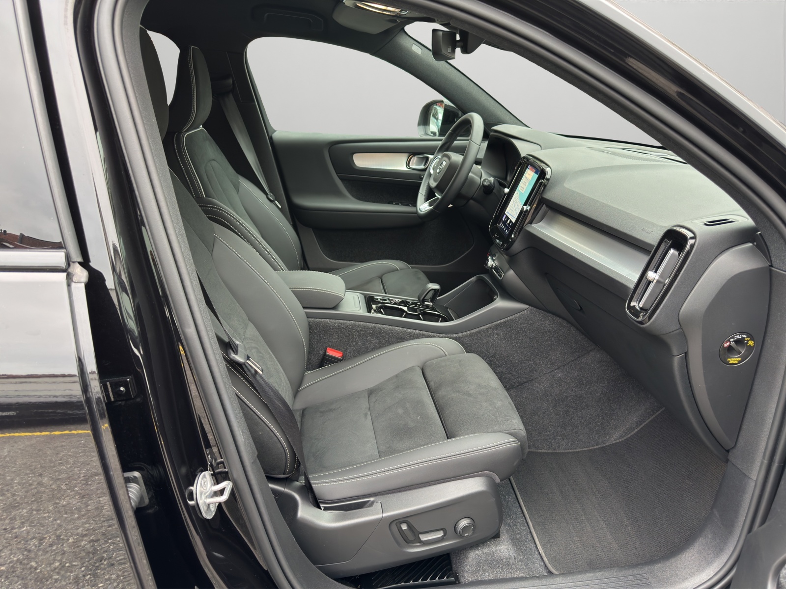 Image VOLVO XC40 XC40 2.0 B3 MH Plus Dark