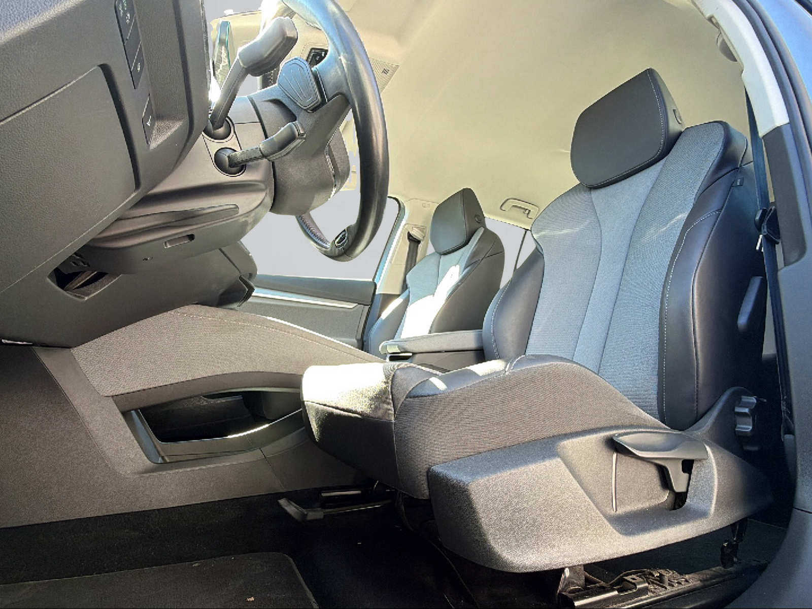 SKODA Enyaq iV 80-image-5