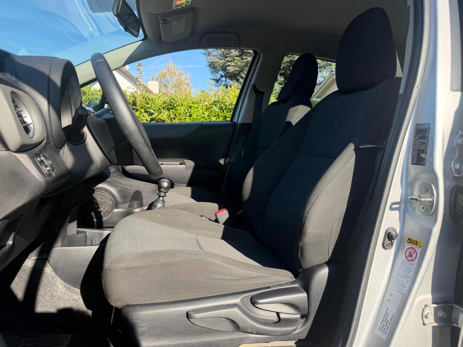 TOYOTA Yaris 1.33 Sol-image-21