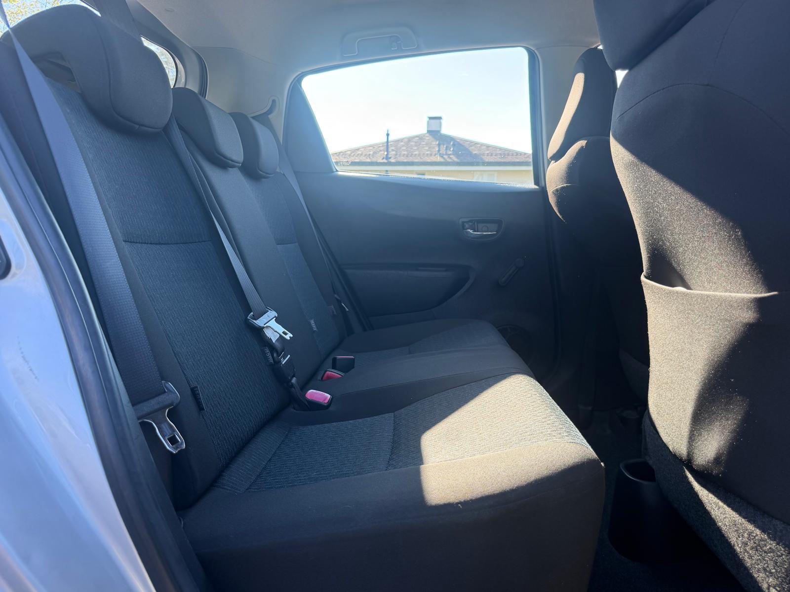 TOYOTA Yaris 1.33 Sol-image-24