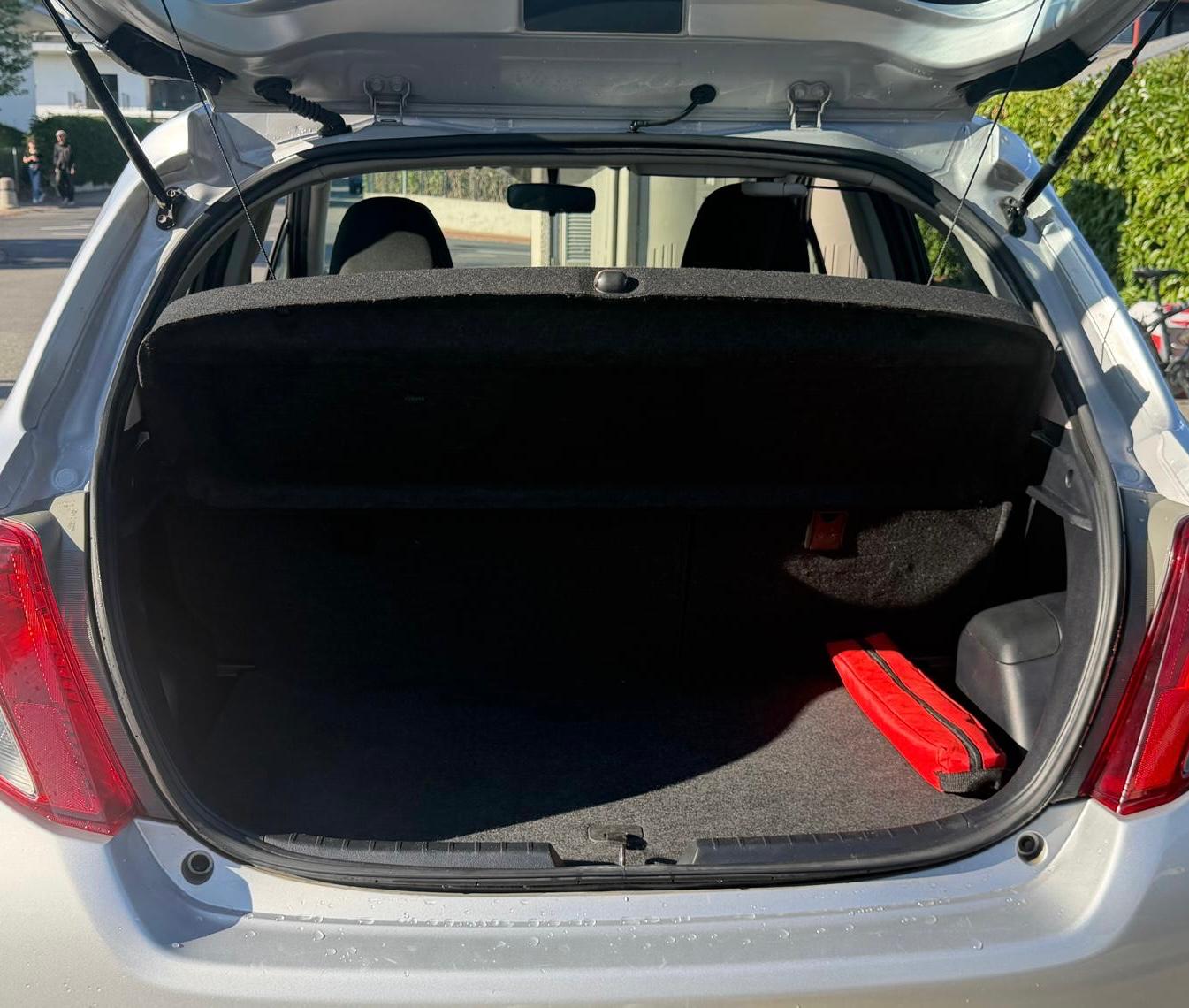 TOYOTA Yaris 1.33 Sol-image-25