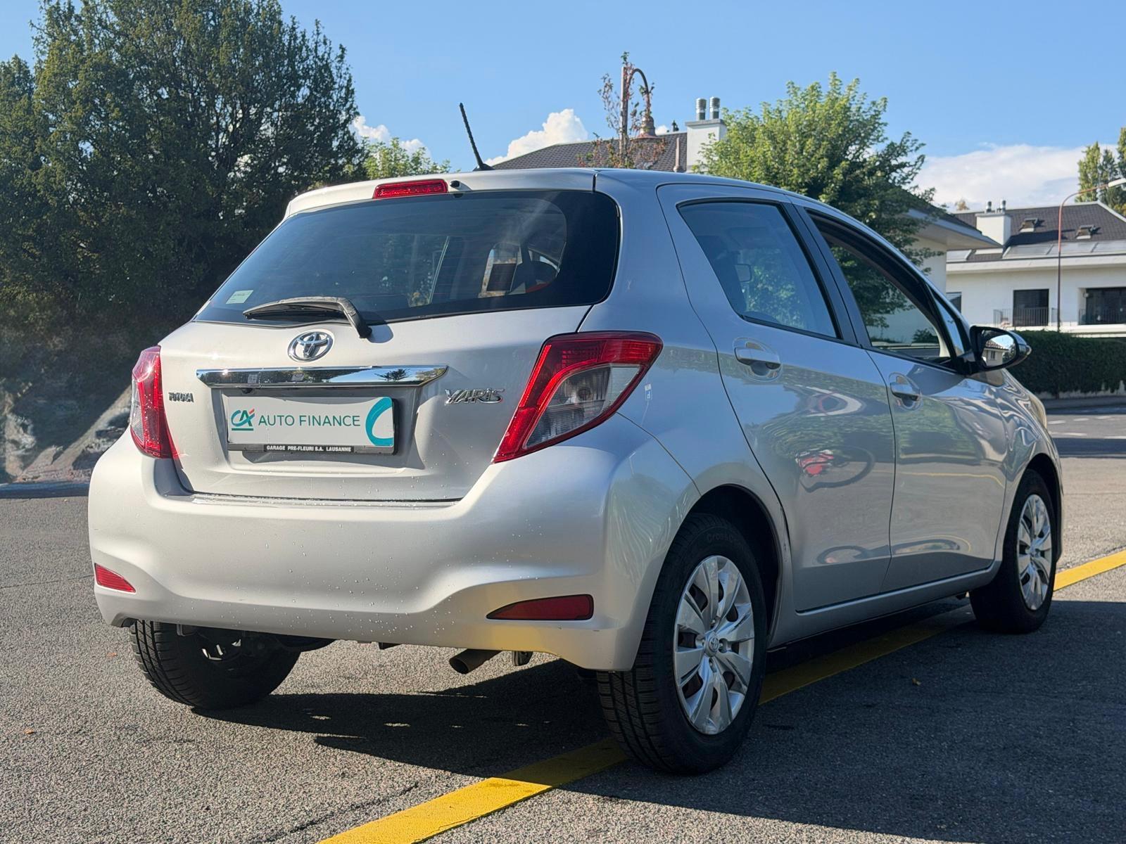 TOYOTA Yaris 1.33 Sol-image-5