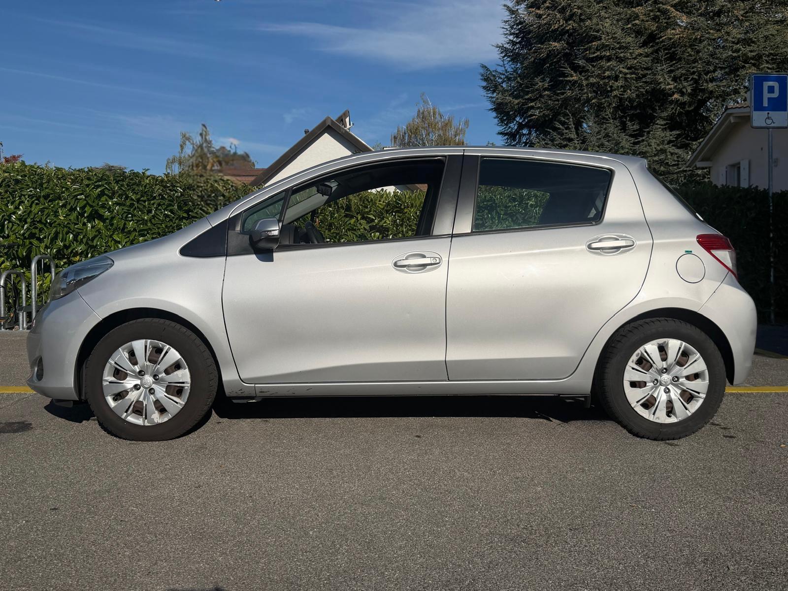 TOYOTA Yaris 1.33 Sol-image-2