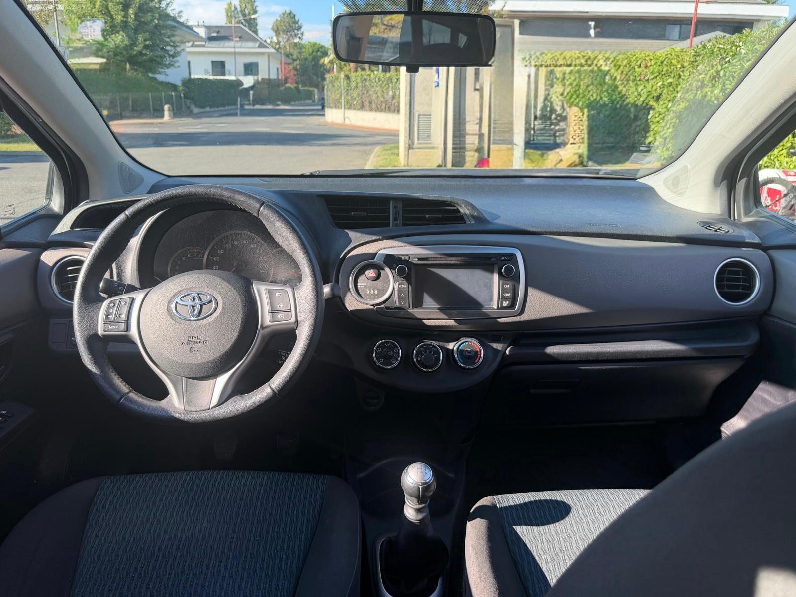 TOYOTA Yaris 1.33 Sol-image-10
