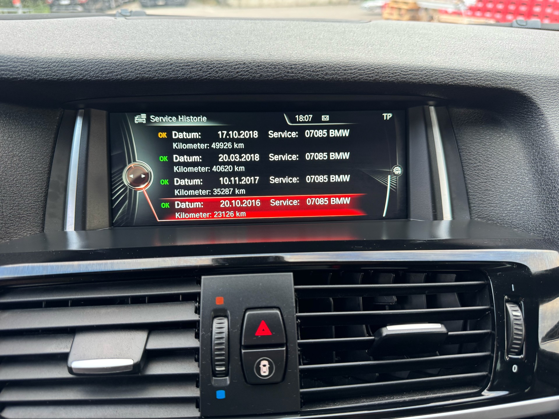 BMW X4 xDrive 30d M-Paket xLine Steptronic-image-28