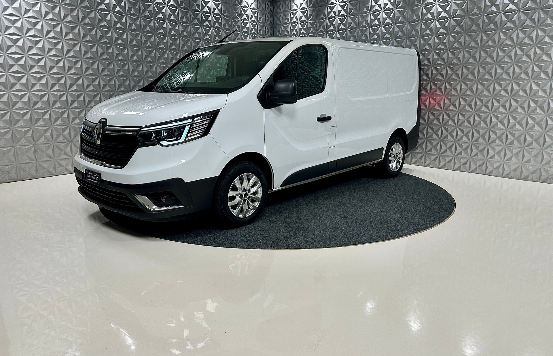 RENAULT Trafic 2.0 Blue dCi 130 Advance L1H1 EN