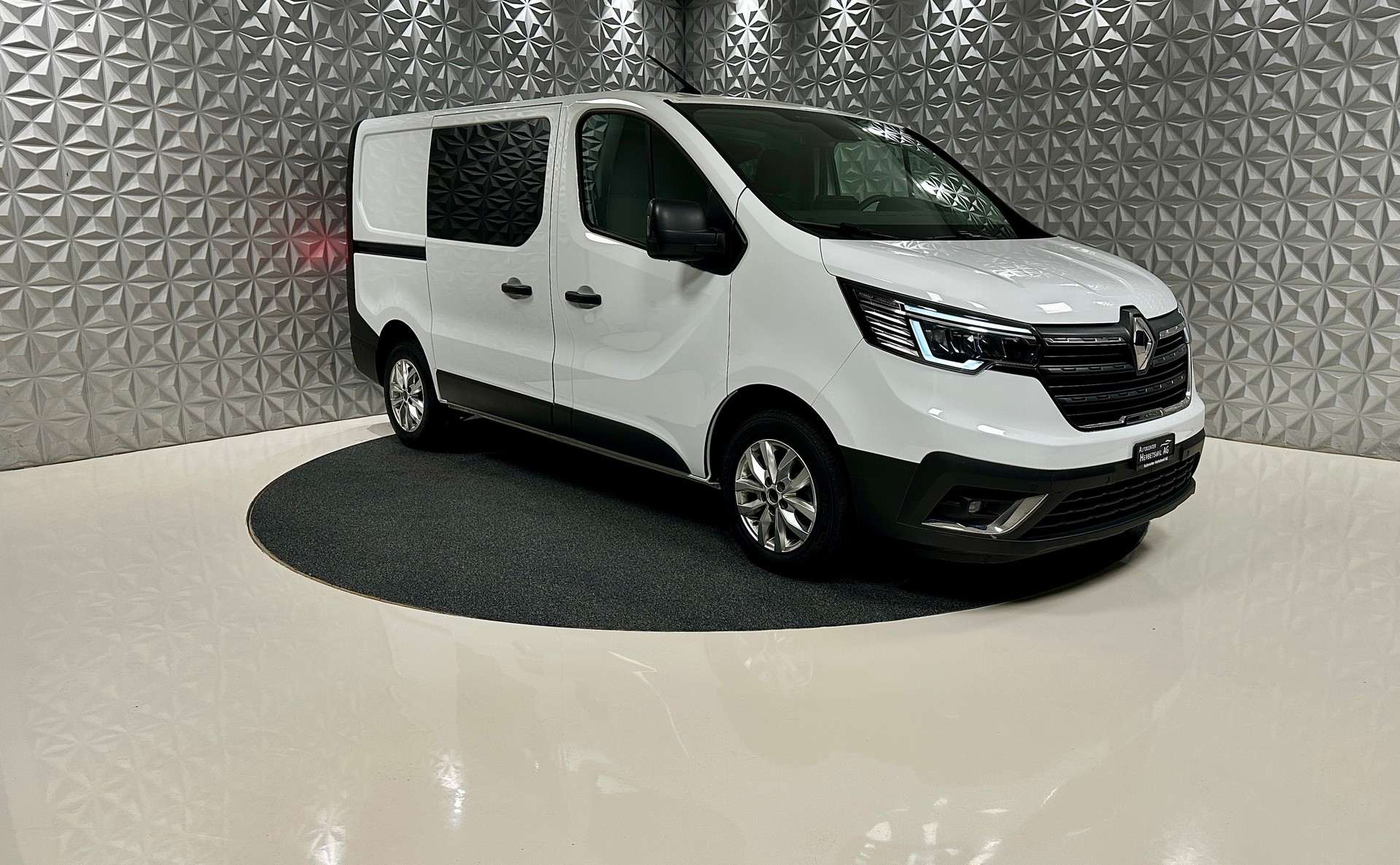 RENAULT Trafic 2.0 Blue dCi 130 Advance L1H1 EN-showroom-element-2