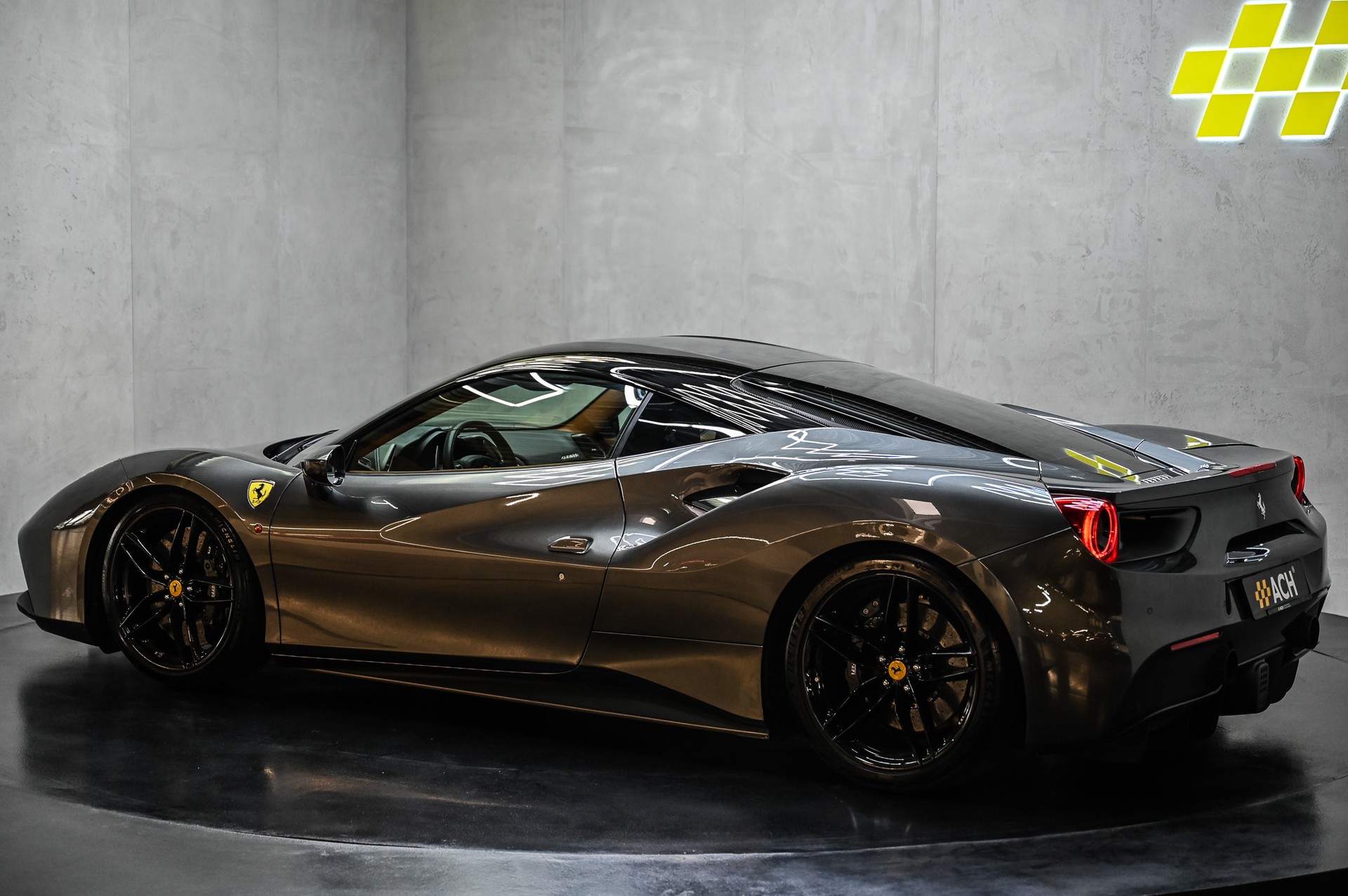 FERRARI 488 GTB 3.9 V8-image-5
