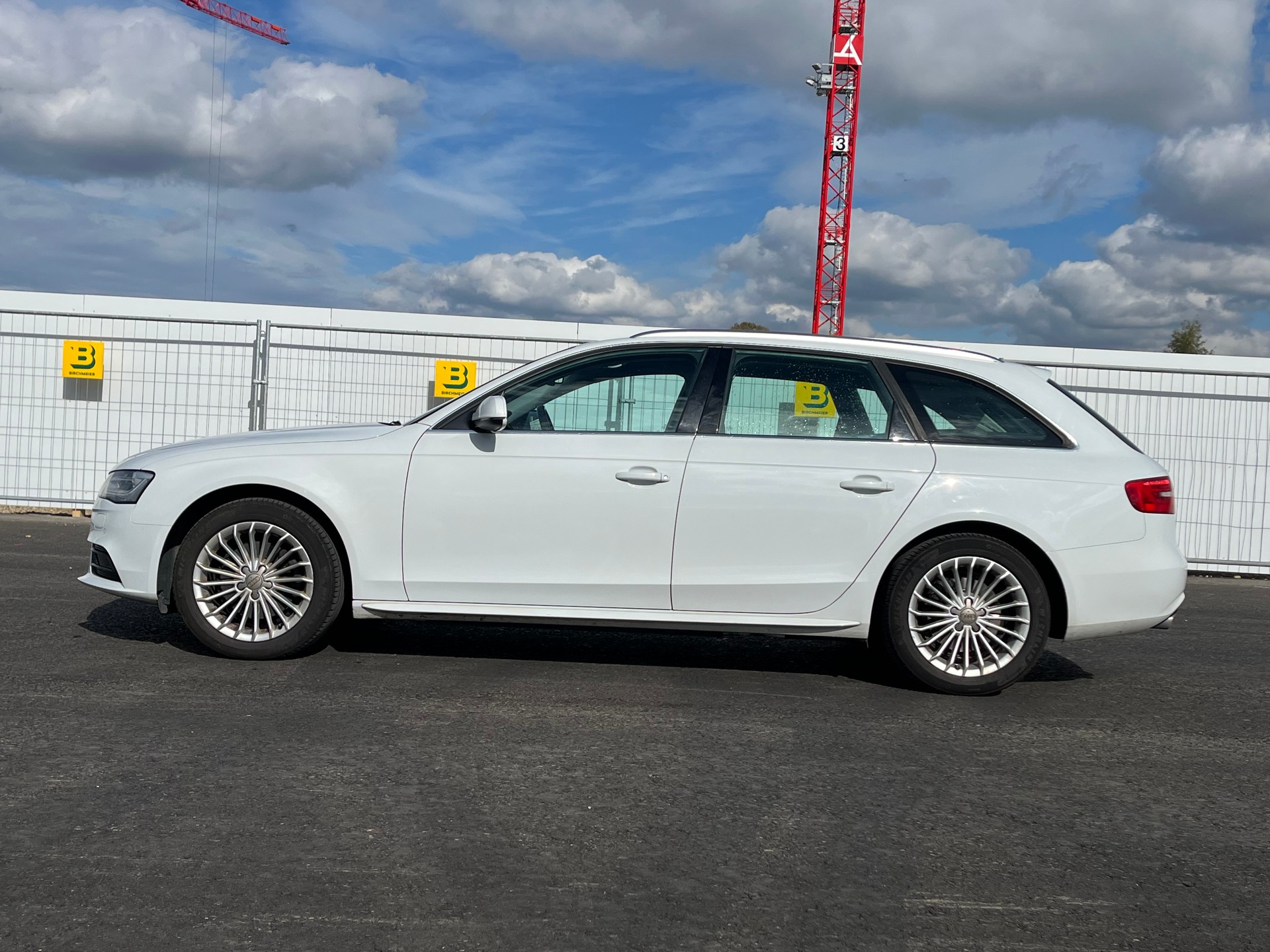 AUDI A4 Avant 2.0 TDI Attraction quattro-image-4