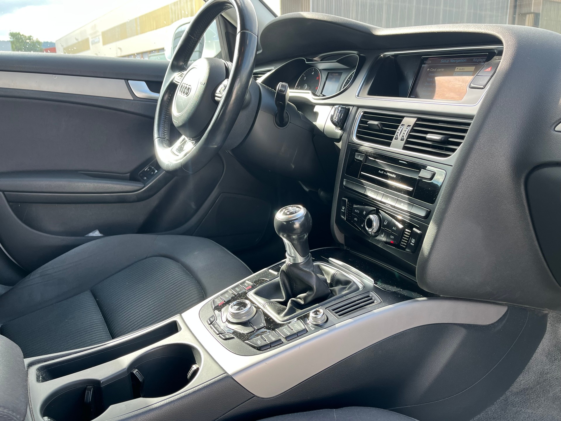 AUDI A4 Avant 2.0 TDI Attraction quattro-image-7