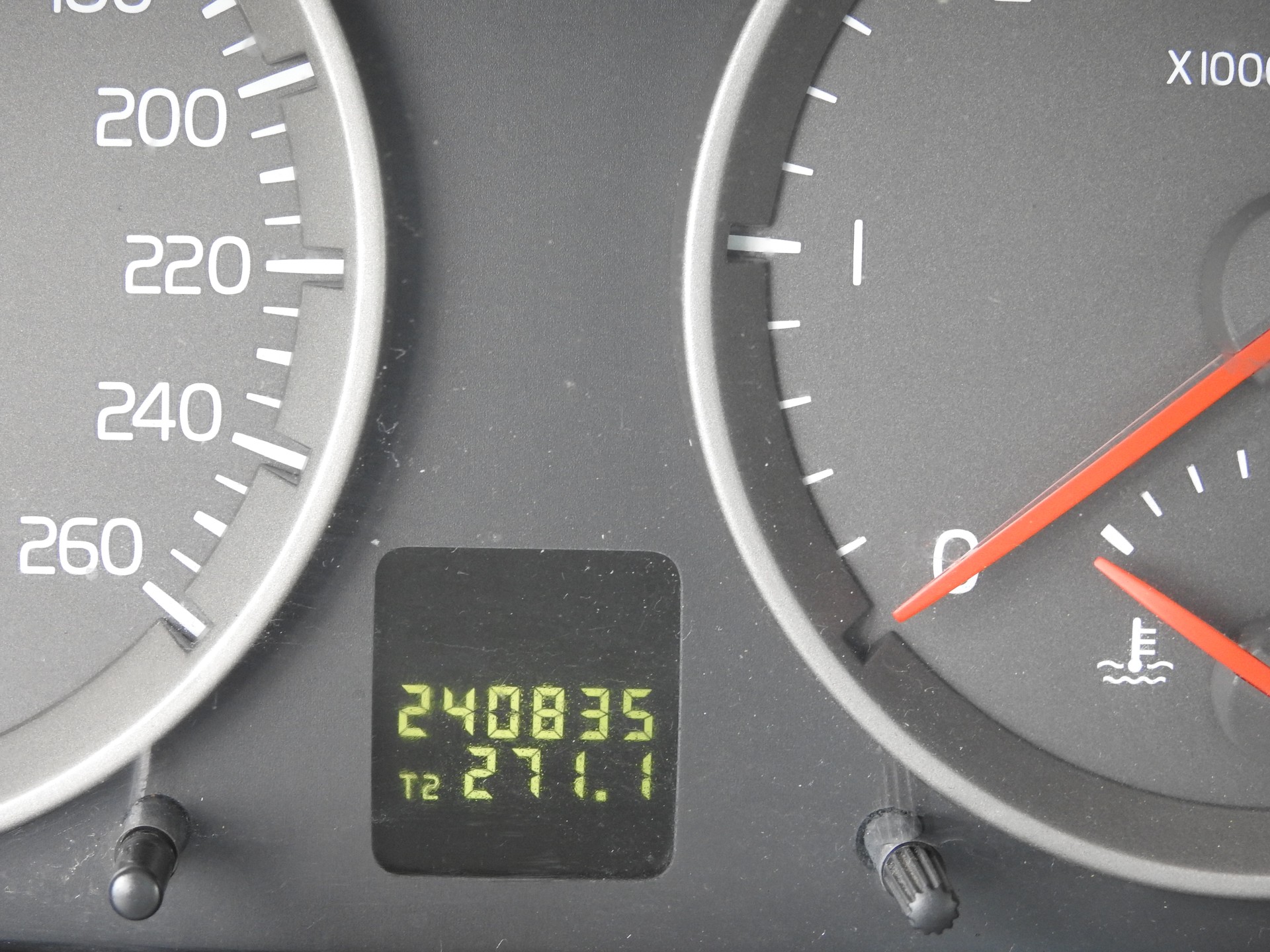 VOLVO V50 D5-image-20