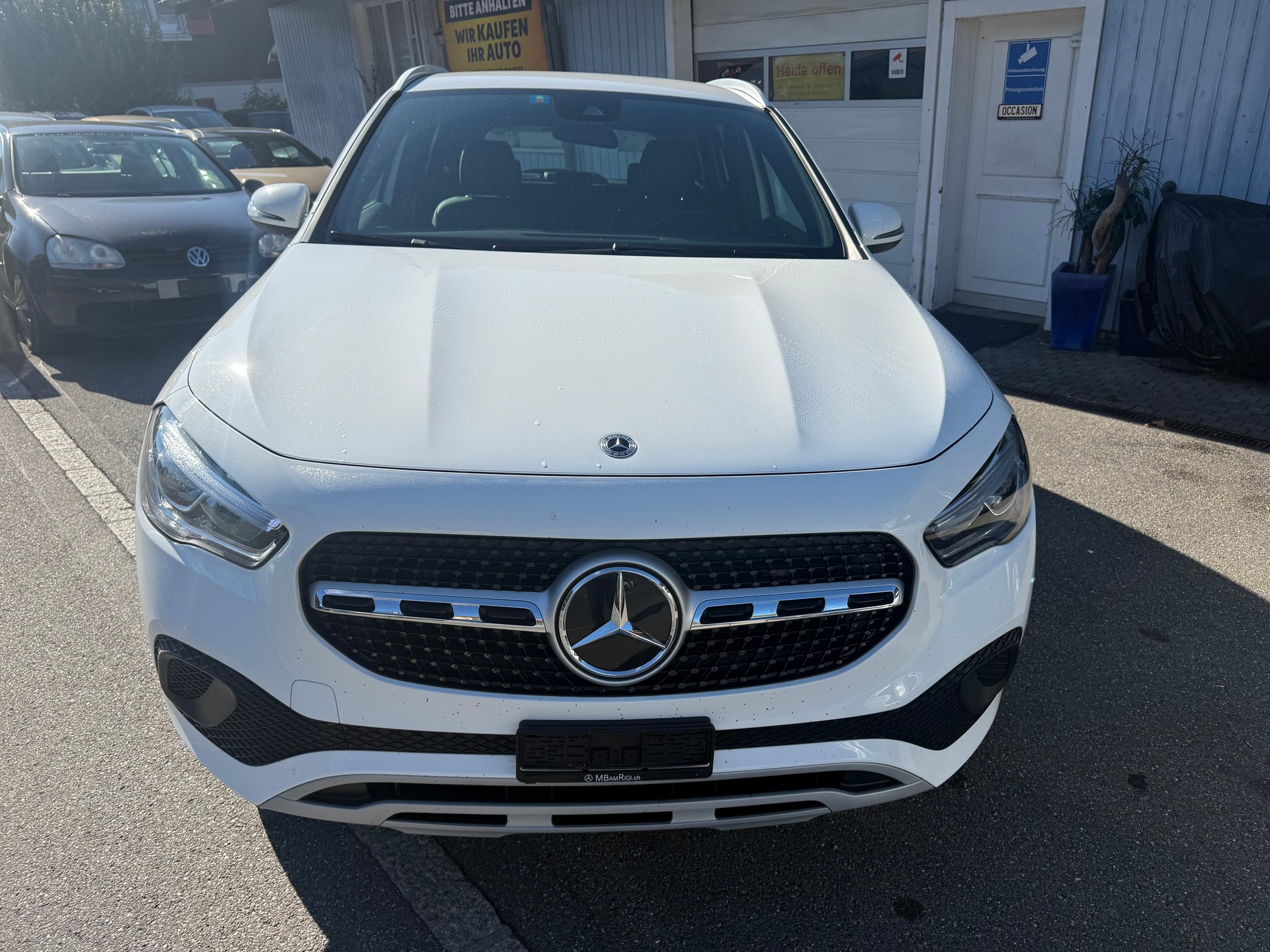 MERCEDES-BENZ GLA 180d 8G-DCT-image-0