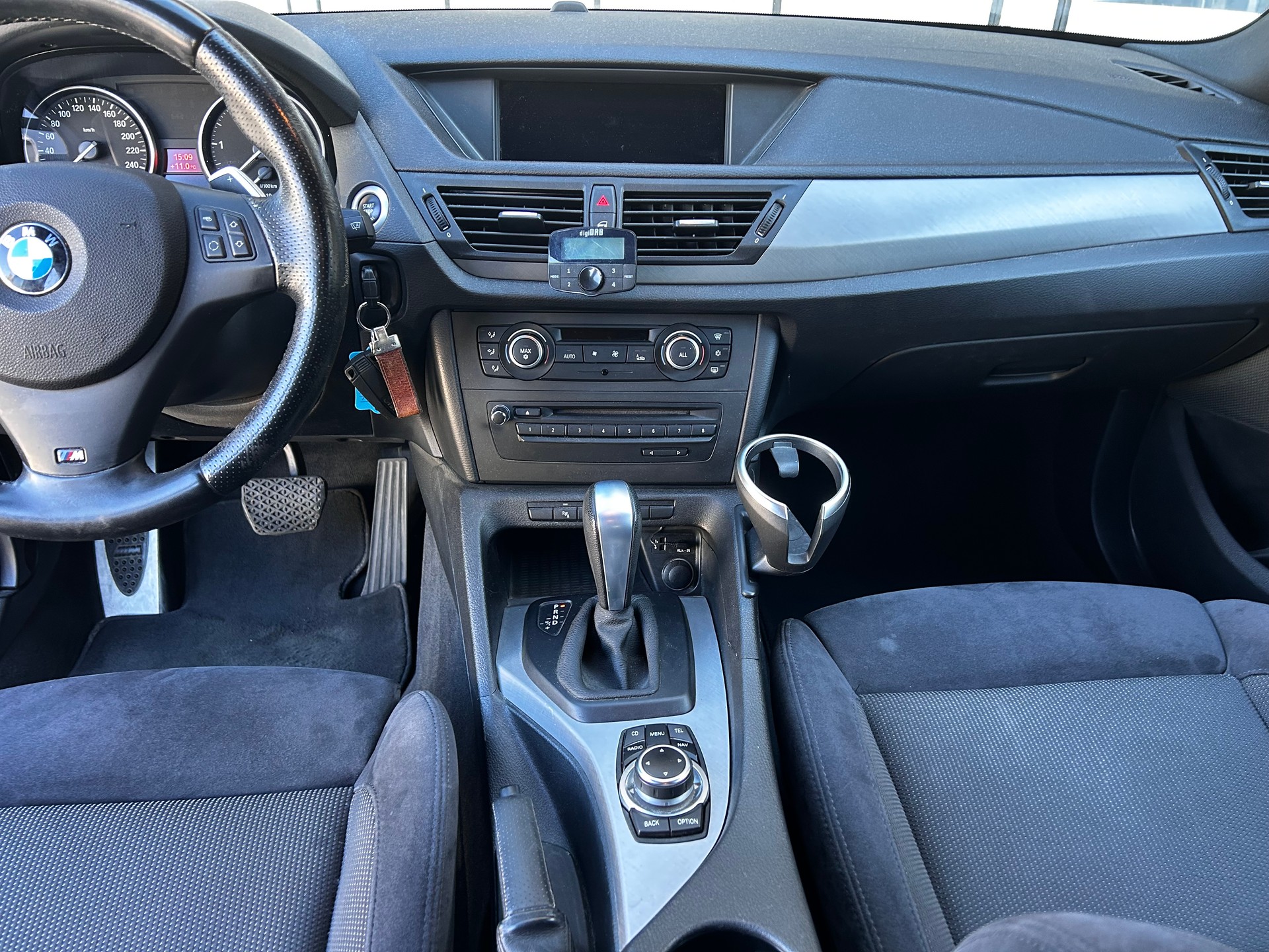 BMW X1 xDrive 20d Steptronic-image-12