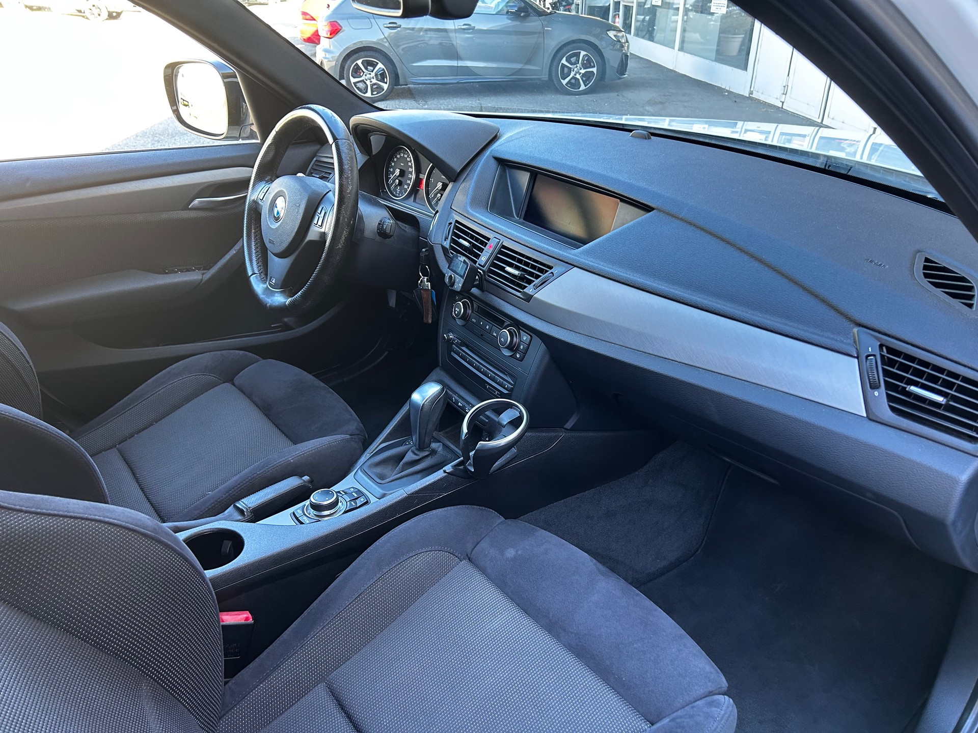 BMW X1 xDrive 20d Steptronic-image-10