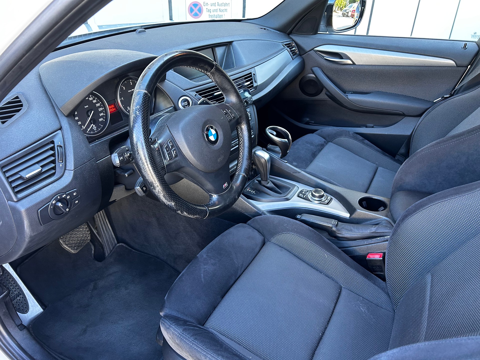 BMW X1 xDrive 20d Steptronic-image-11