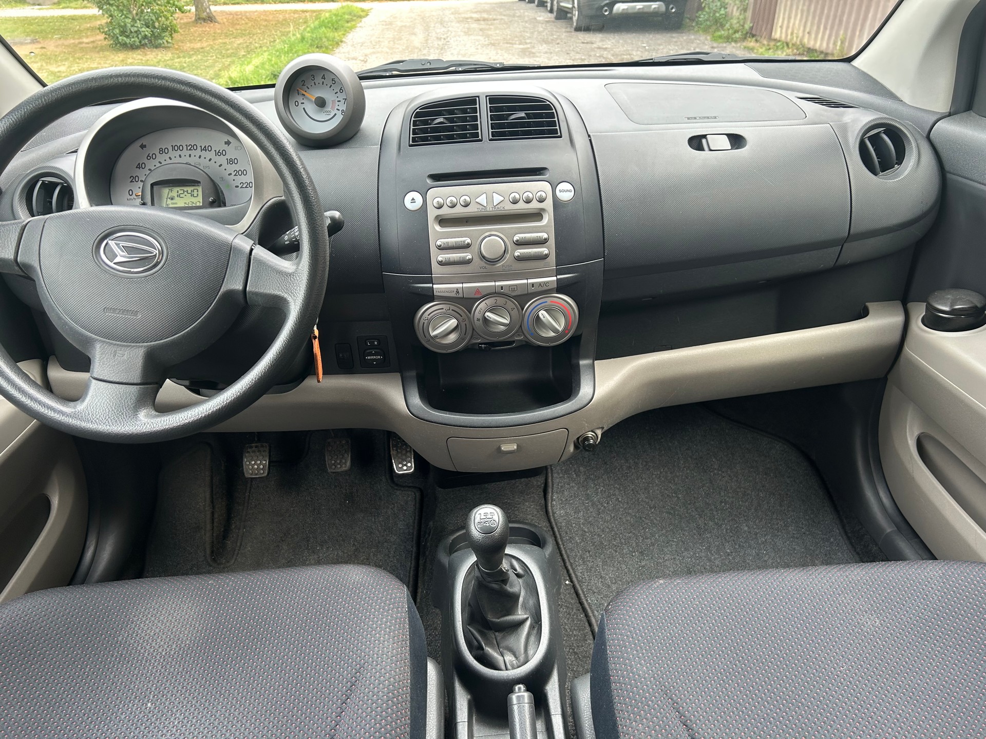 DAIHATSU Sirion 1.3 S eco-4WD mit Frische Ab MFK und Service-image-9