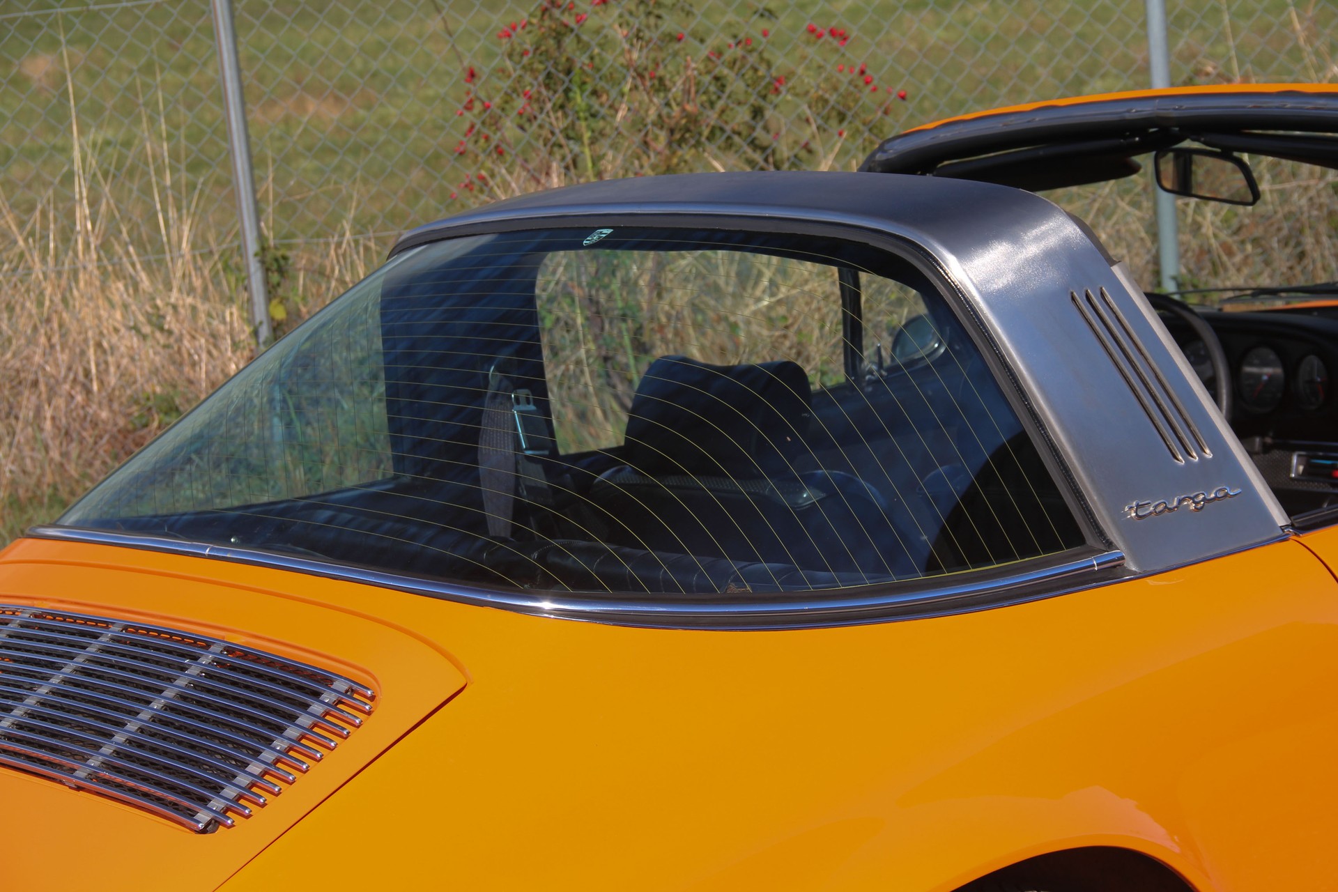 PORSCHE 2.2 S Targa-image-19