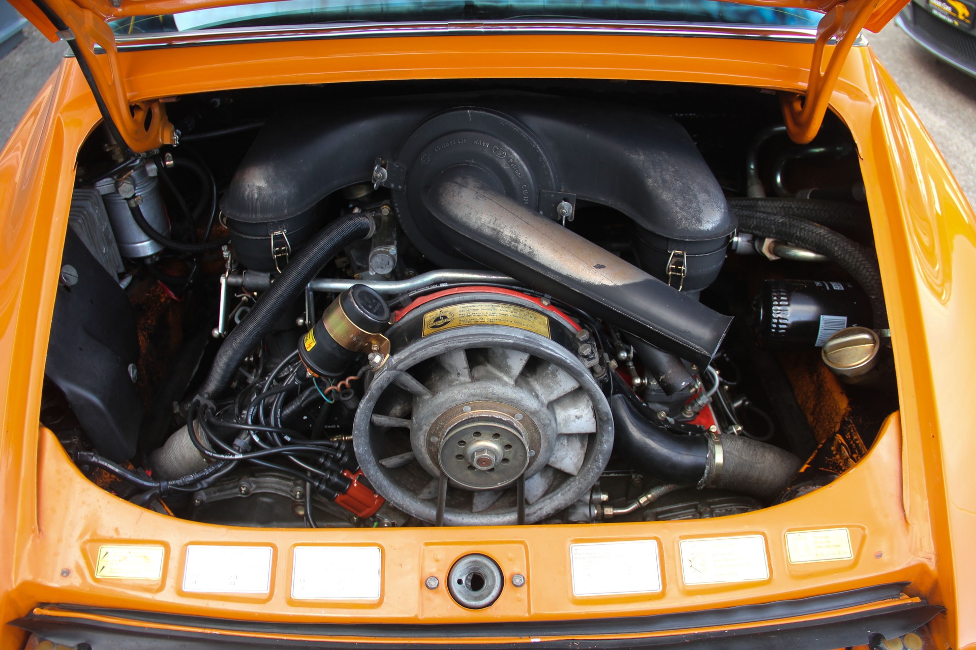 PORSCHE 2.2 S Targa-image-17