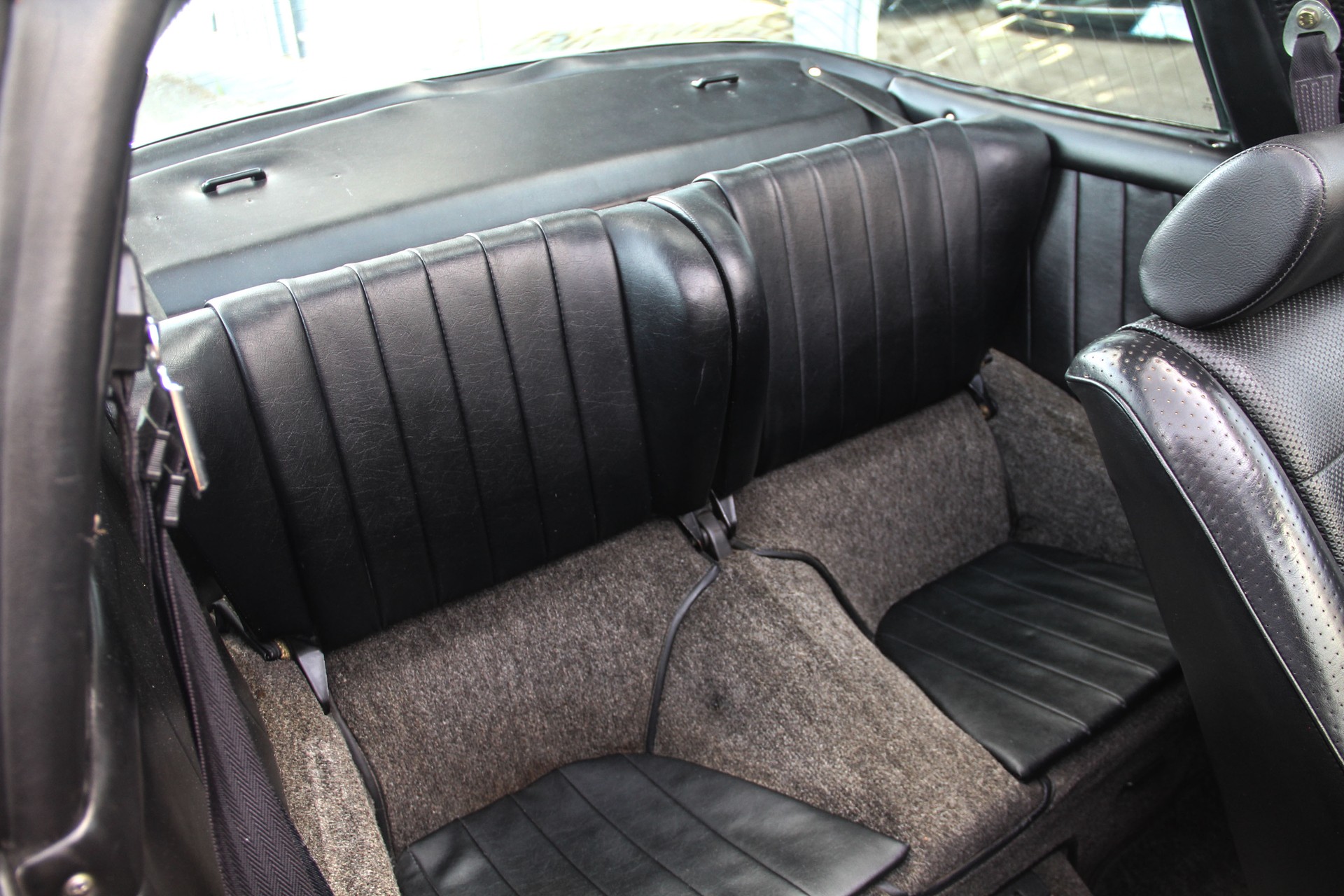 PORSCHE 2.2 S Targa-image-11