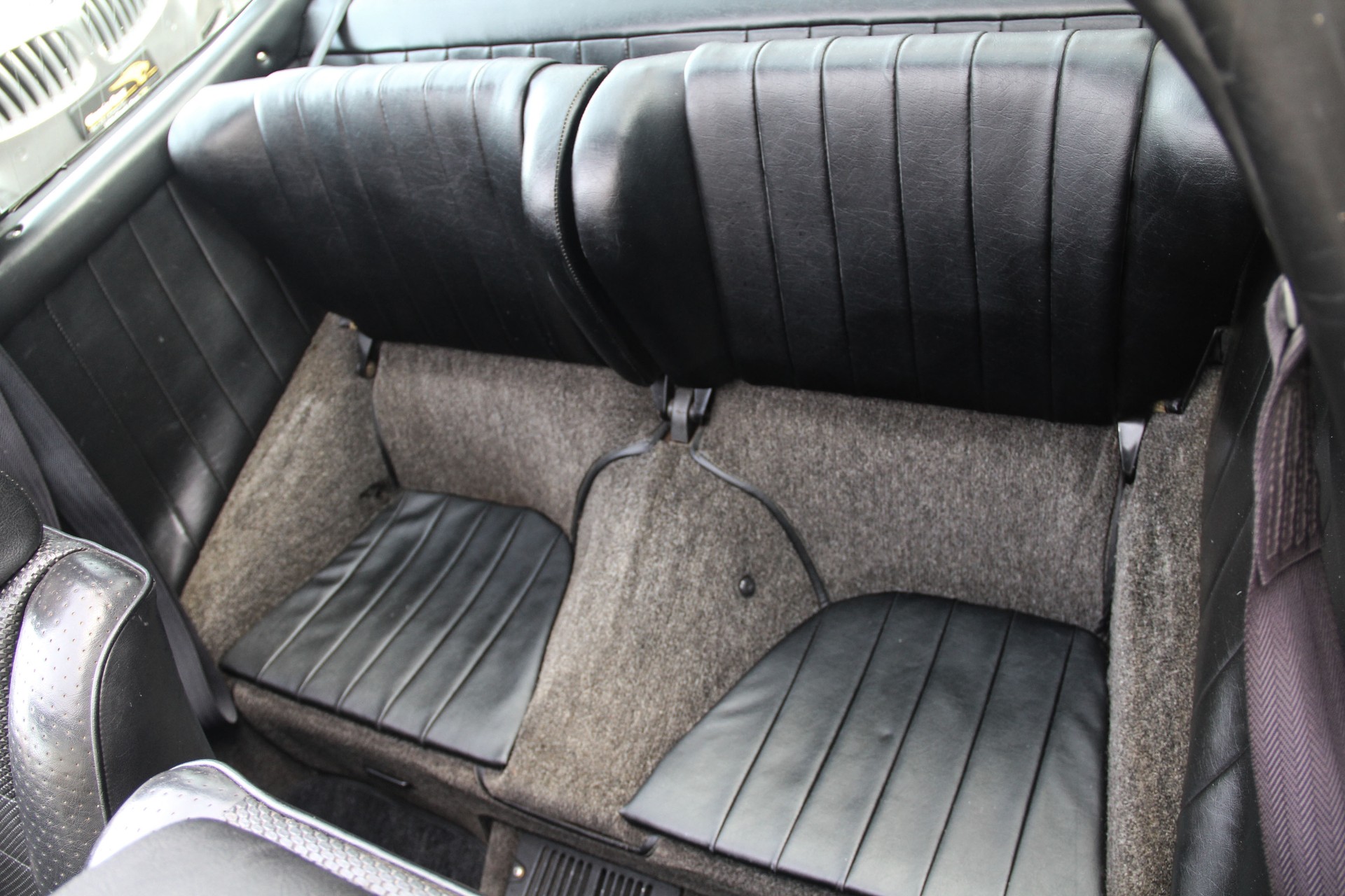 PORSCHE 2.2 S Targa-image-7