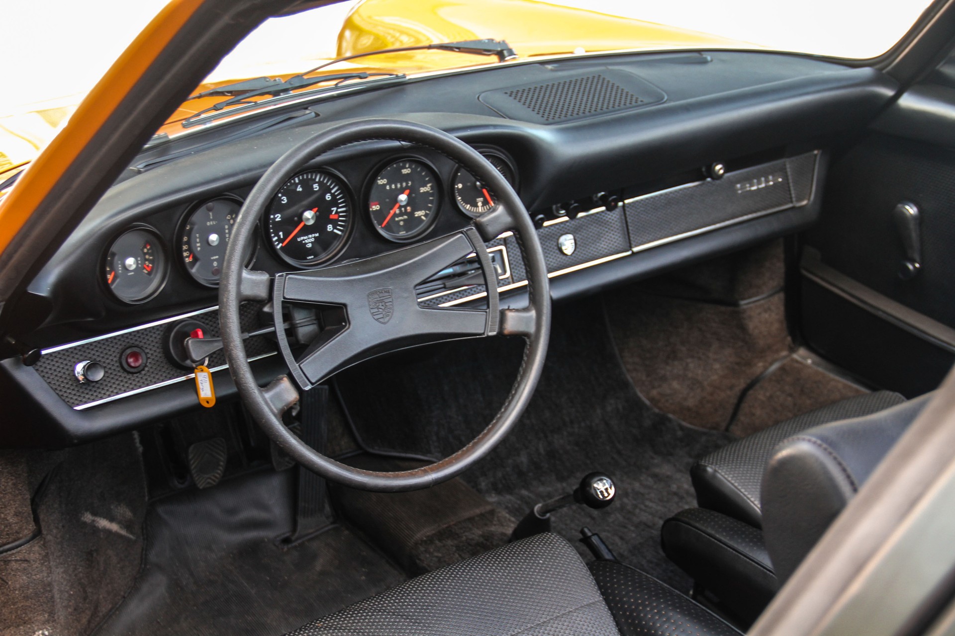 PORSCHE 2.2 S Targa-image-4