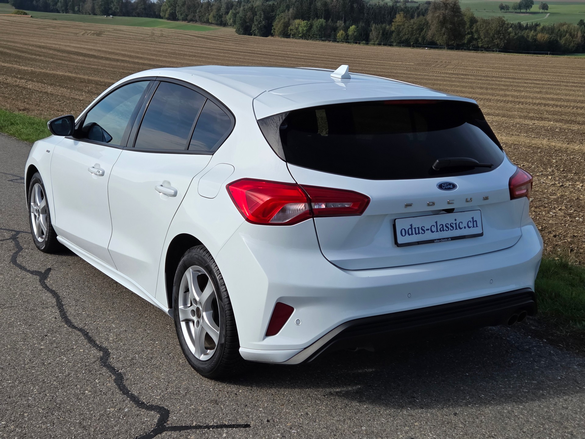 FORD Focus 1.5 SCTi Cool Connect Automatic-image-3