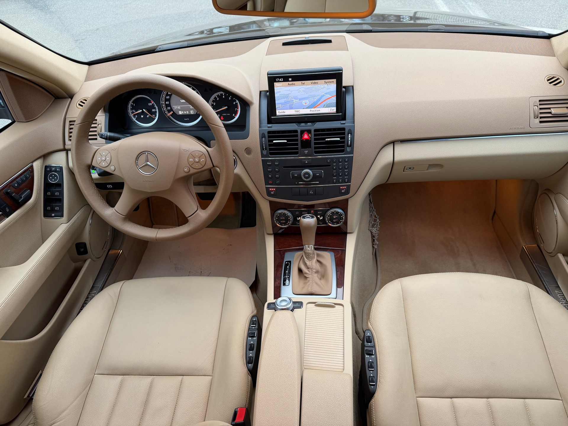 MERCEDES-BENZ C 350 Elégance 4Matic 7G-Tronic-image-9