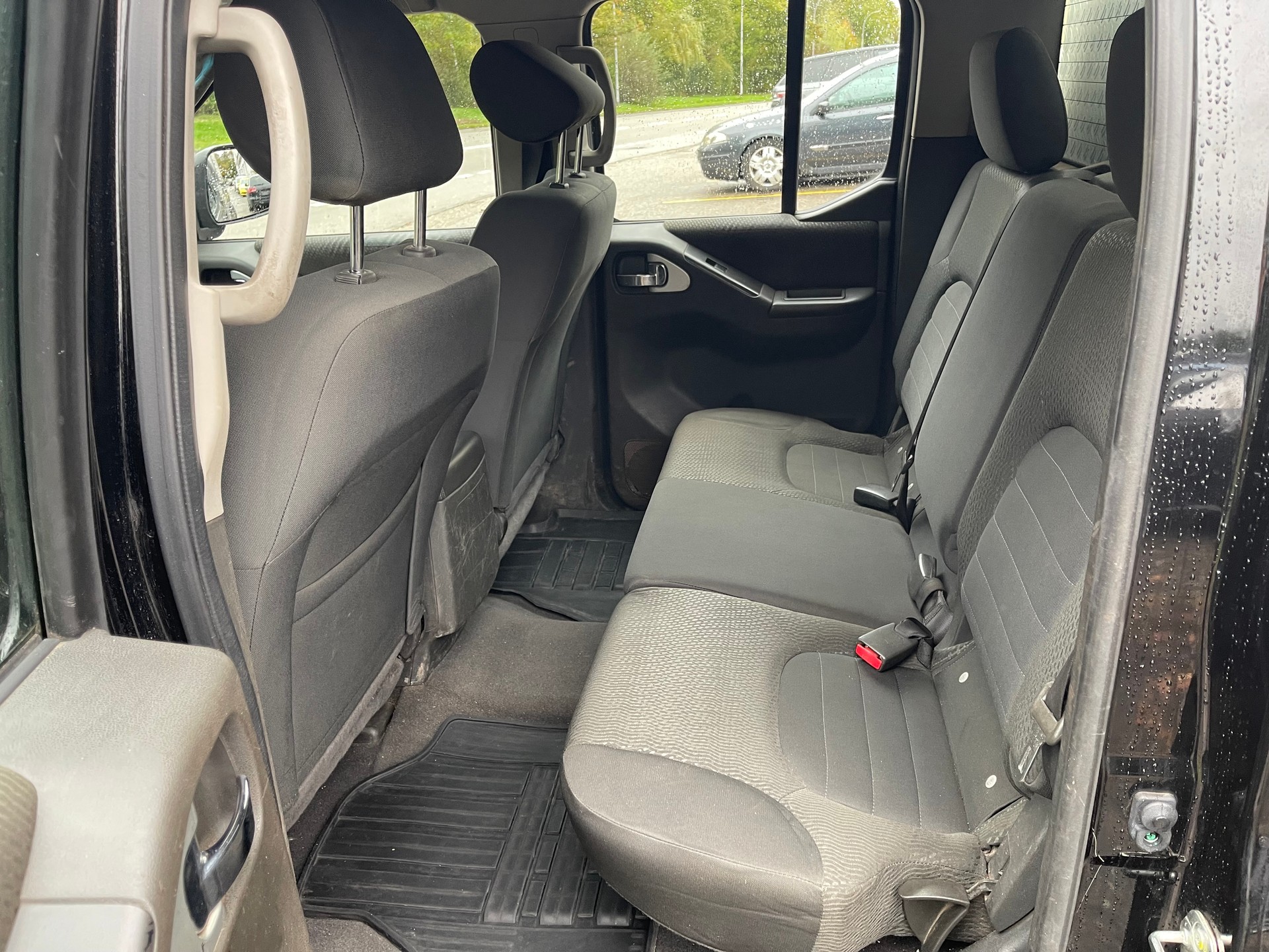 NISSAN Navara Double Cab Platinum EVO 2.5 dCi 4WD-image-8