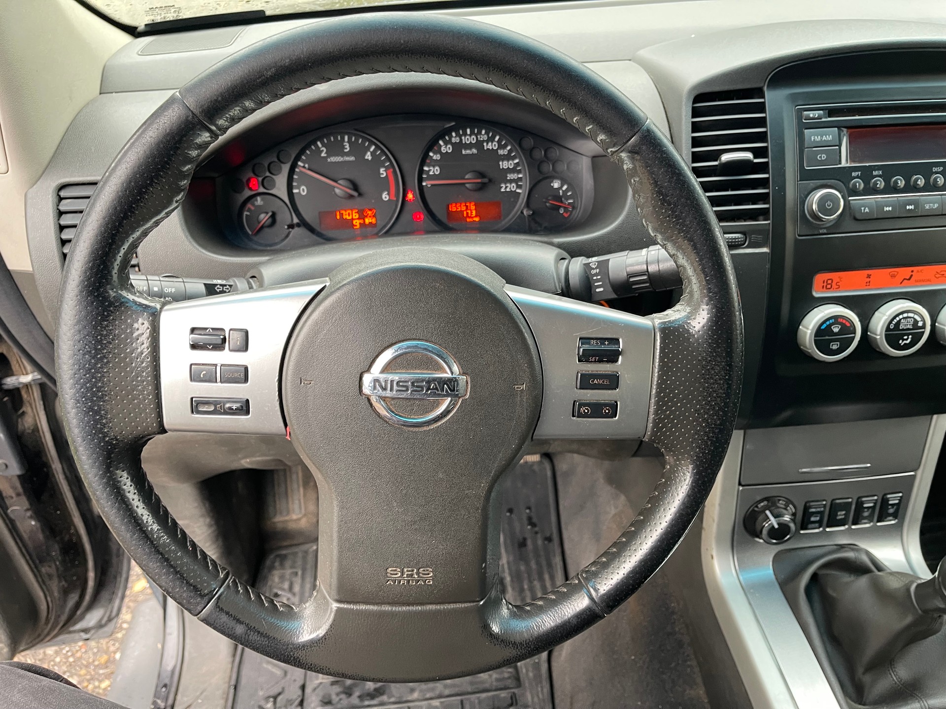 NISSAN Navara Double Cab Platinum EVO 2.5 dCi 4WD-image-10