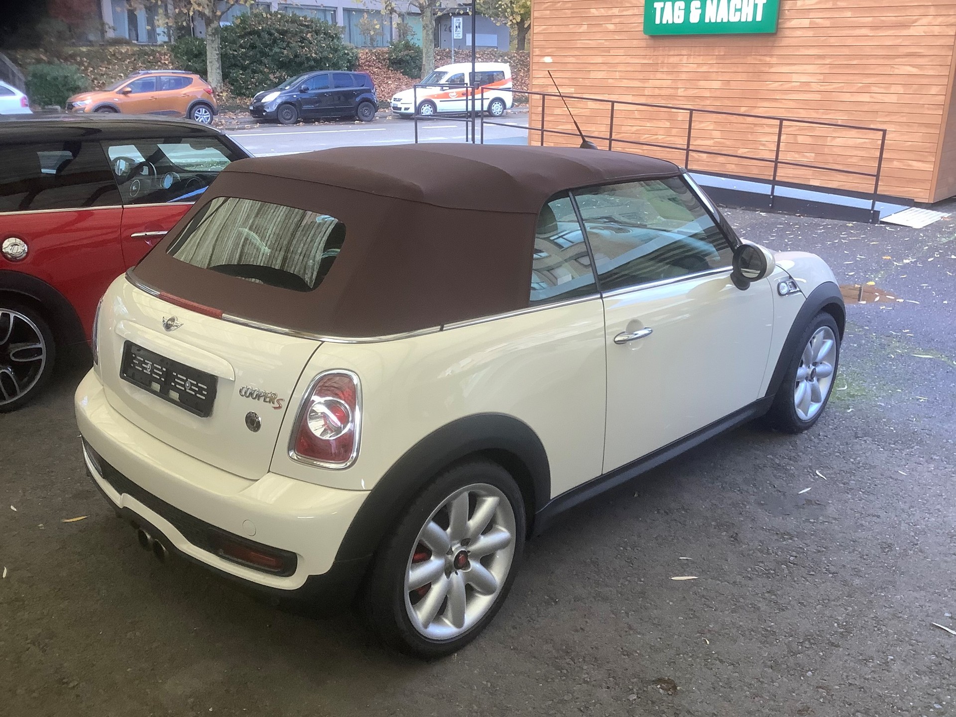 MINI Cooper S Cabriolet-image-5