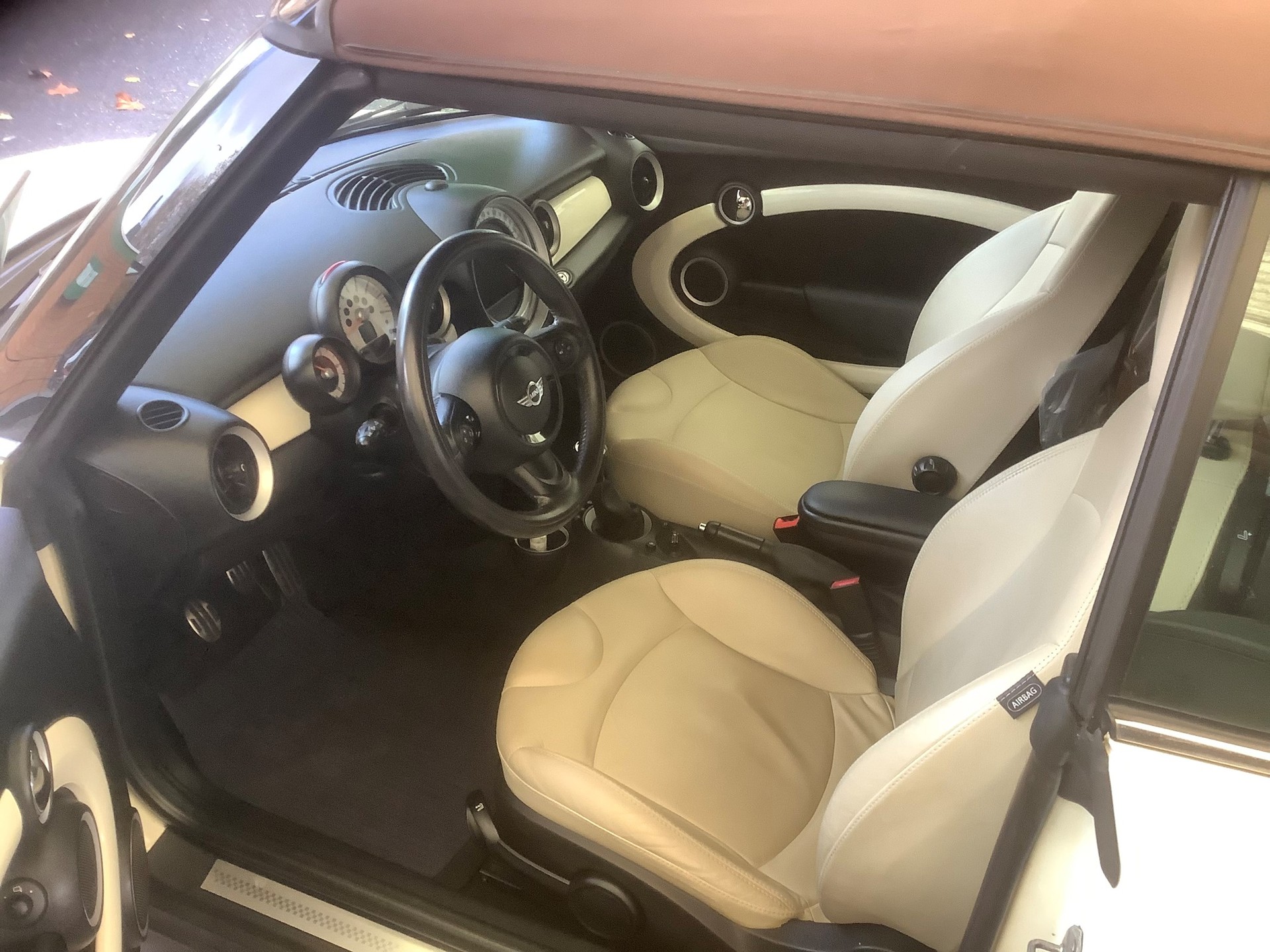 MINI Cooper S Cabriolet-image-7