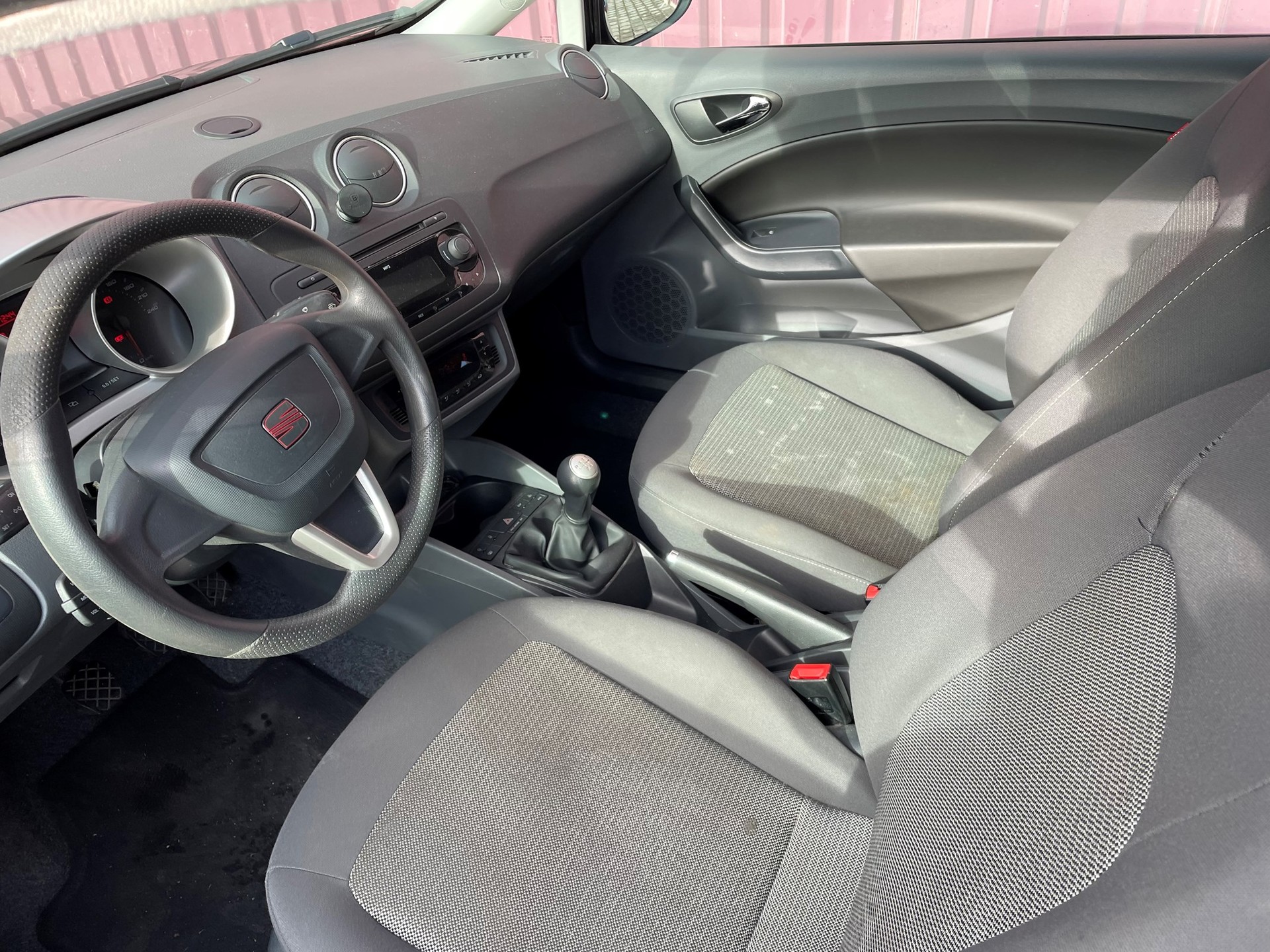 SEAT Ibiza SC 1.4 Style-image-3