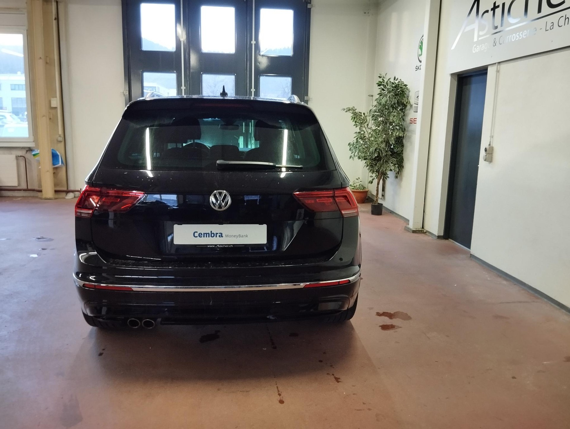 VW Tiguan 2.0TSI Highline 4Motion DSG-image-4