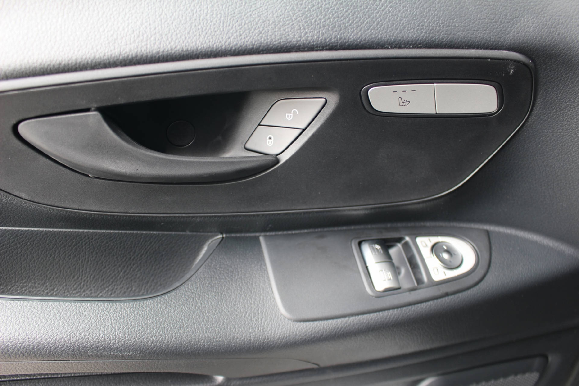 MERCEDES-BENZ Vito 116 CDI KA Pro 3200mm K 4MATIC-image-8
