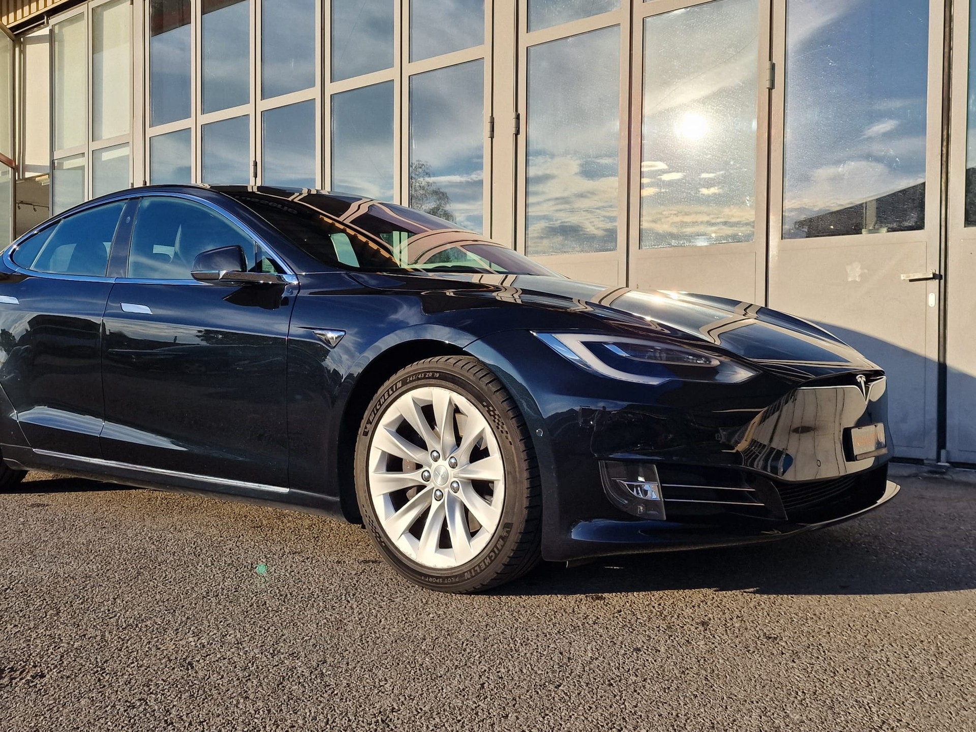 TESLA Model S 100 D-image-3