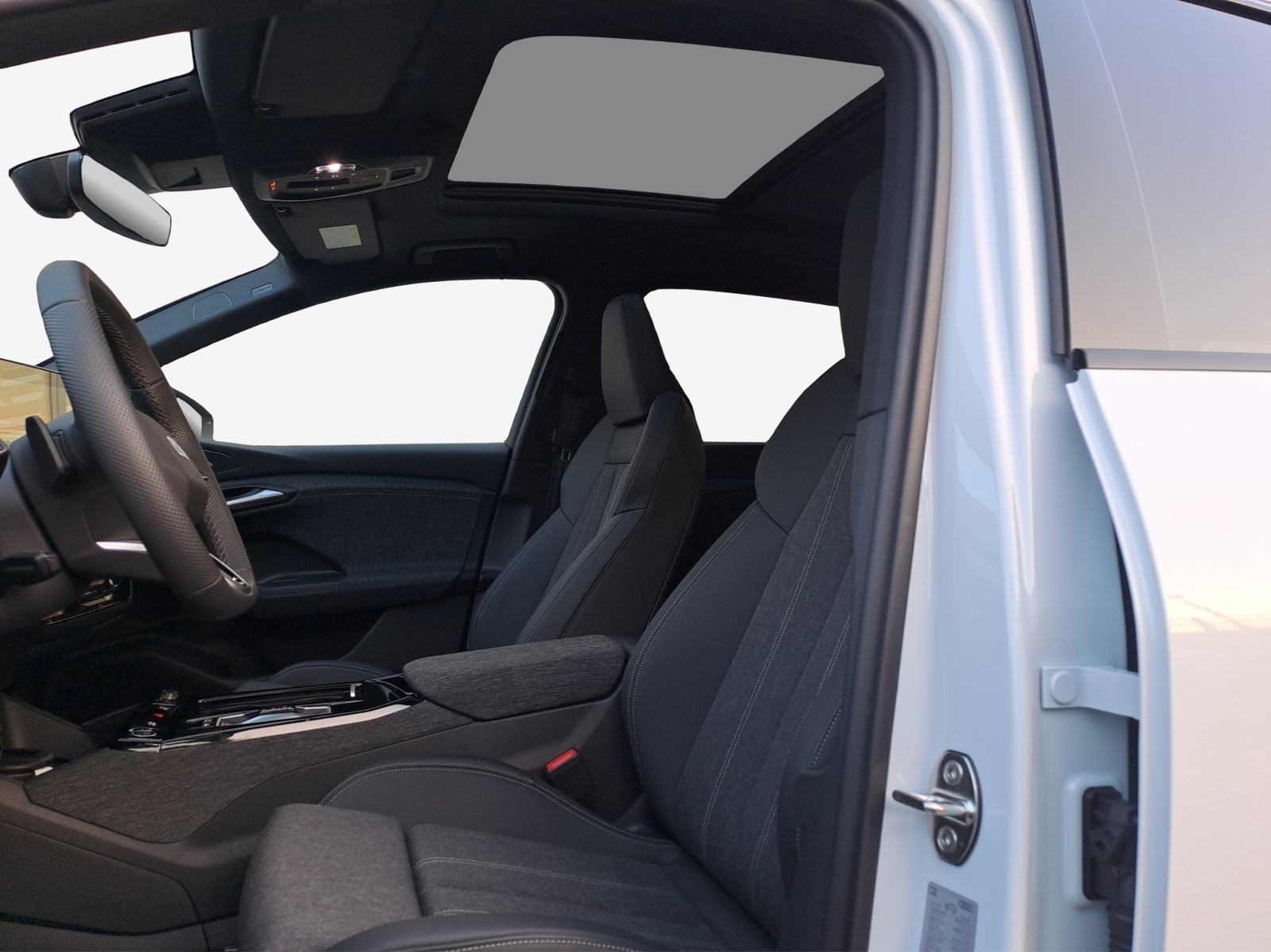 AUDI Q6 e-tron quattro-image-13