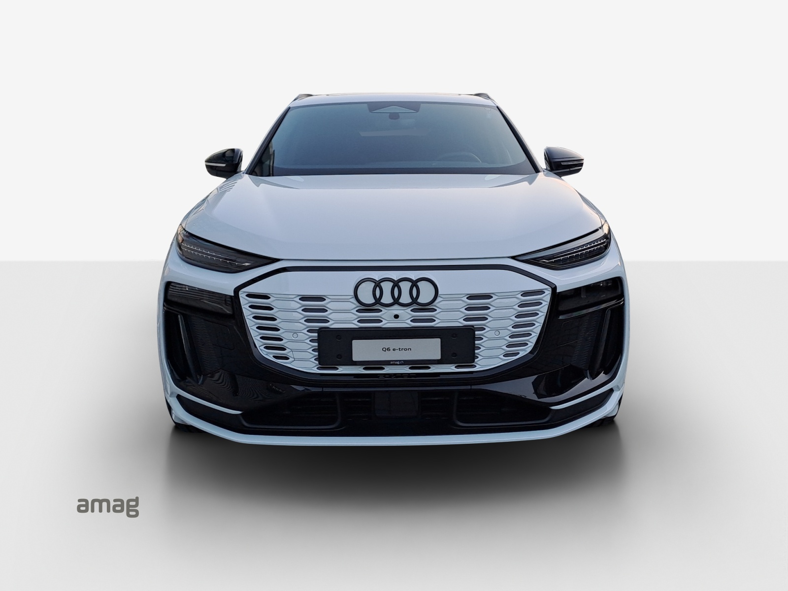AUDI Q6 e-tron quattro-image-6