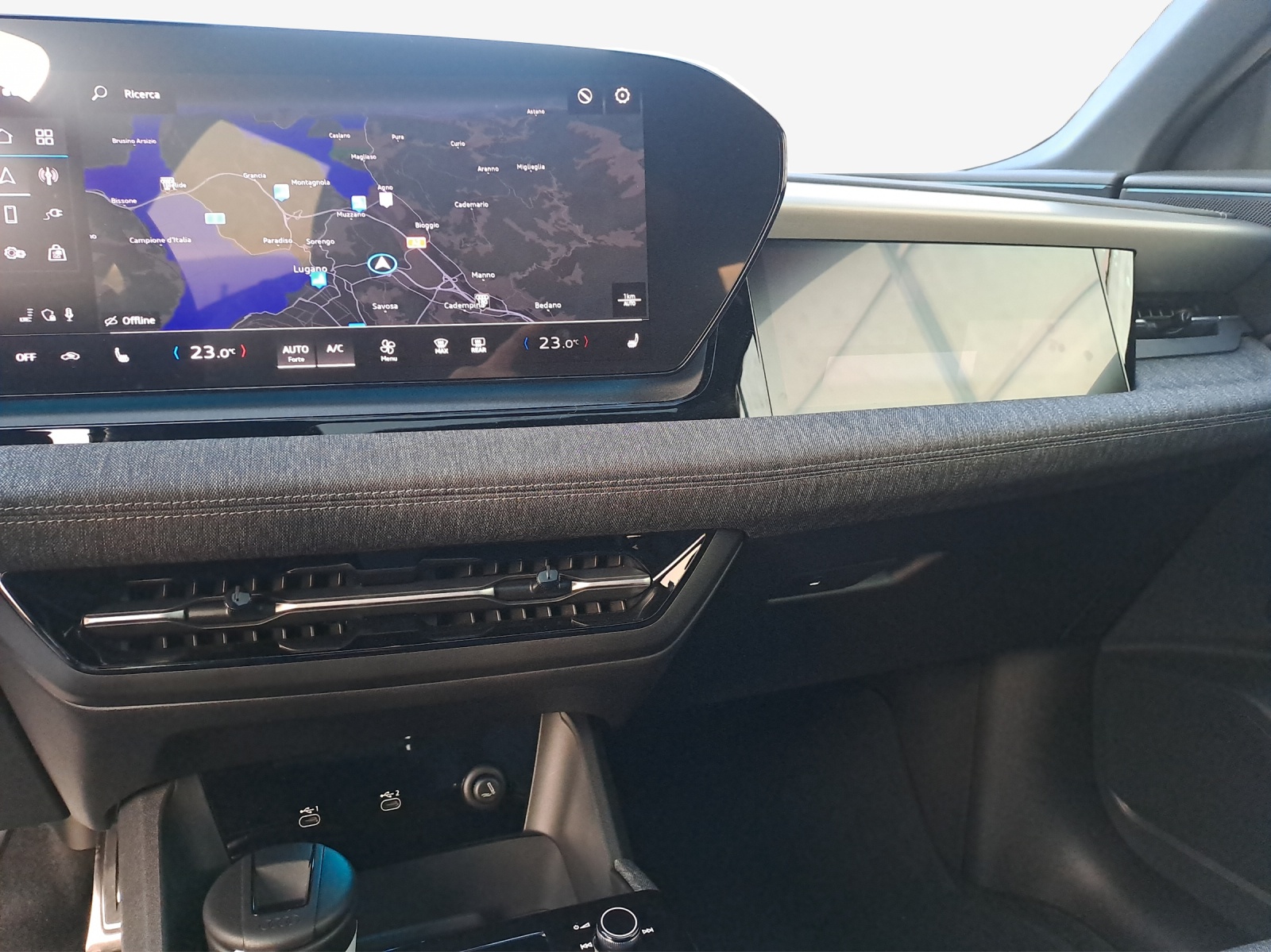 AUDI Q6 e-tron quattro-image-15