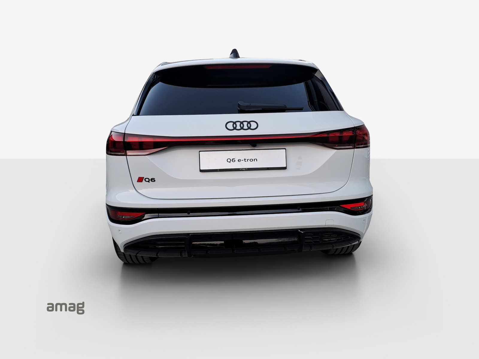 AUDI Q6 e-tron quattro-image-3