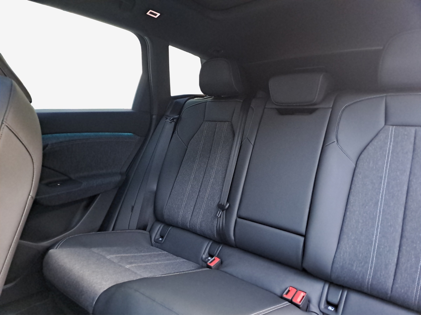 AUDI Q6 e-tron quattro-image-11
