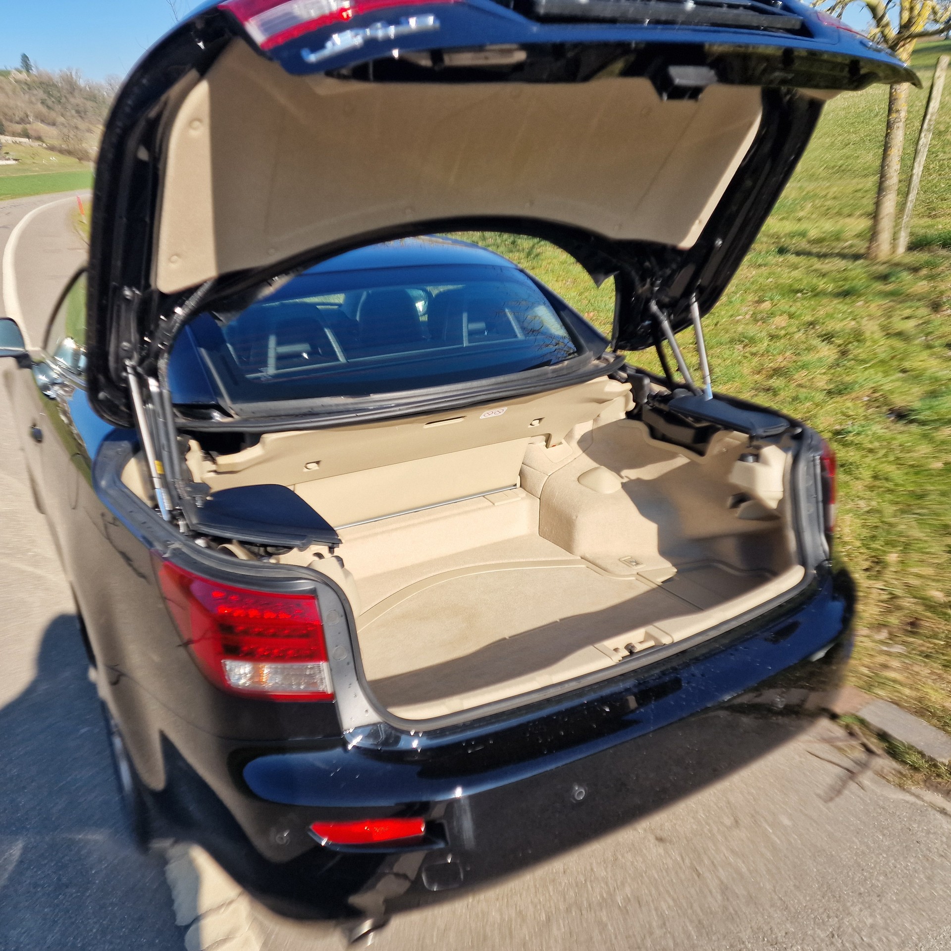 LEXUS IS250C-image-5