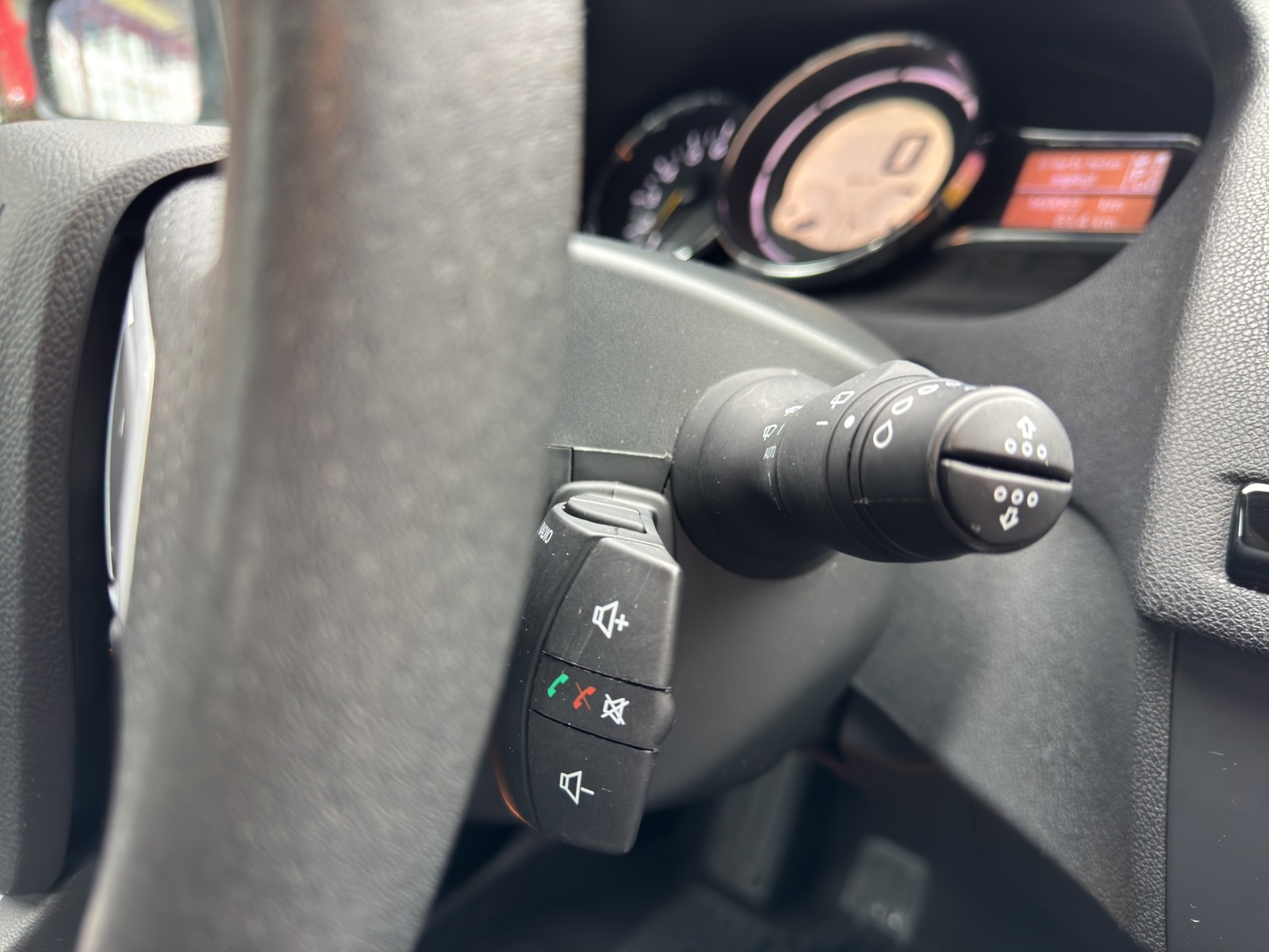 RENAULT Mégane 2.0 16V Bose CVT-image-11