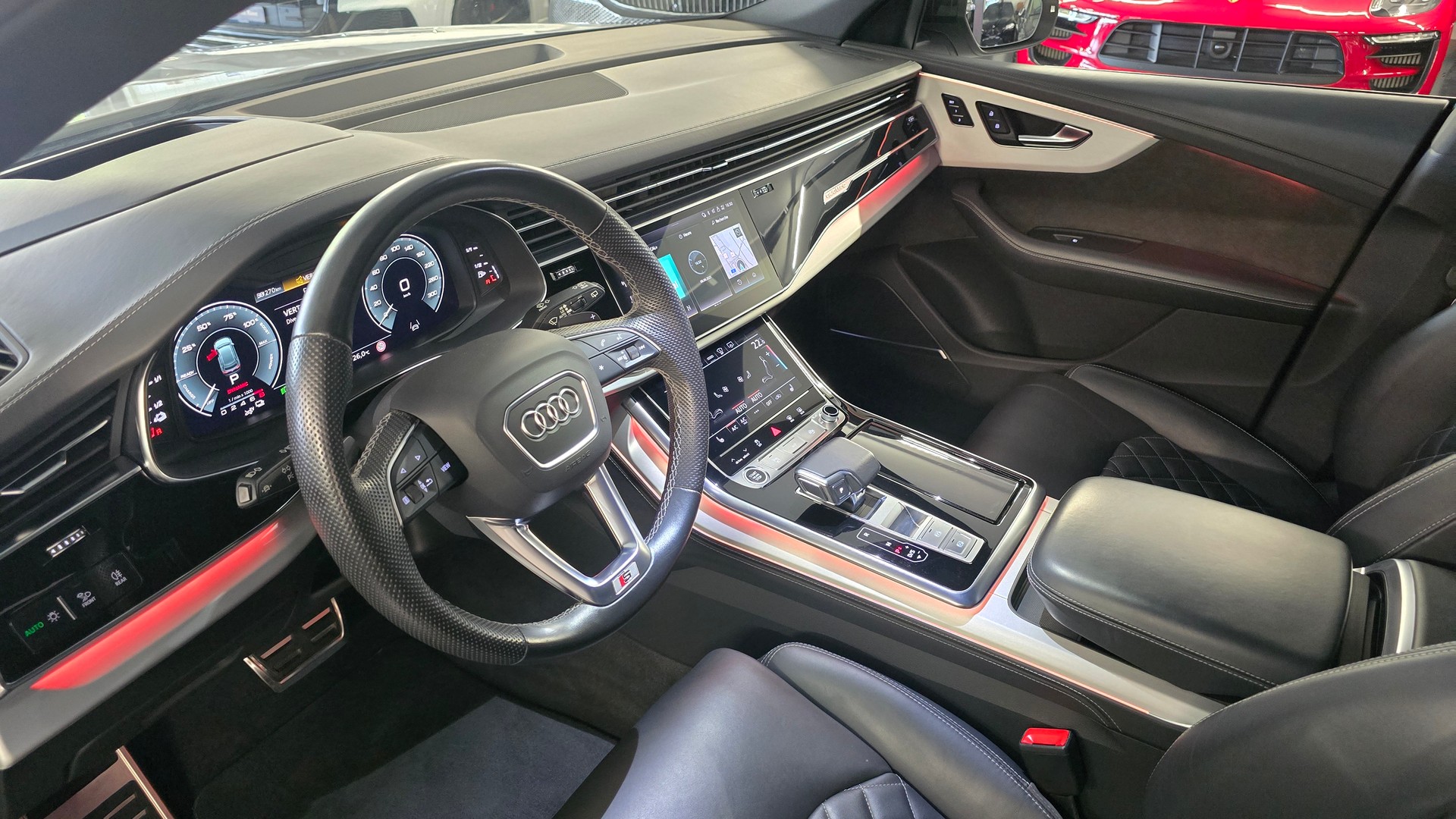AUDI Q8 60 S Line TFSI e quattro PHEV tiptronic-image-12