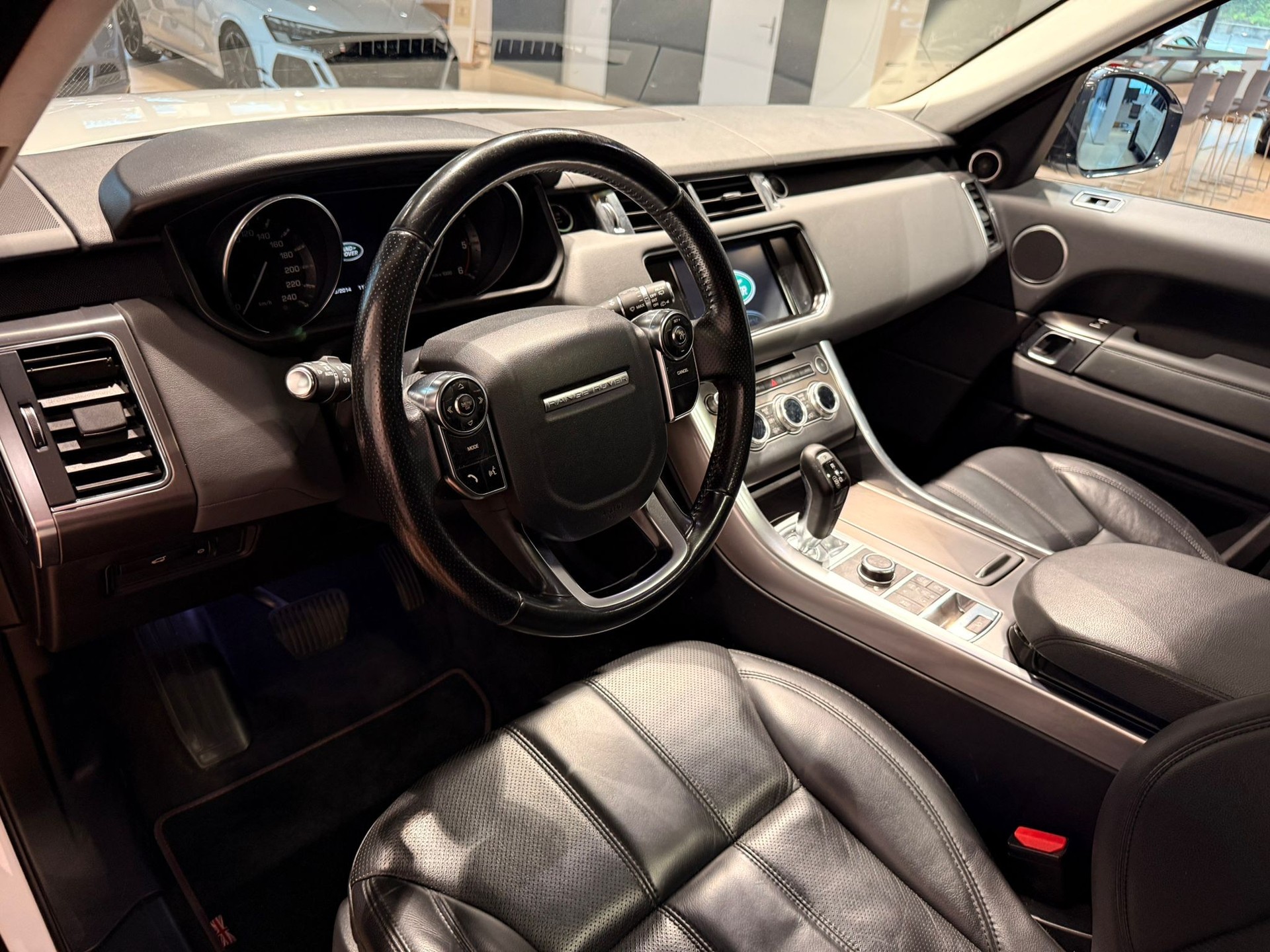 LAND ROVER Range Rover Sport 3.0 TDV6 S Automatic-image-10