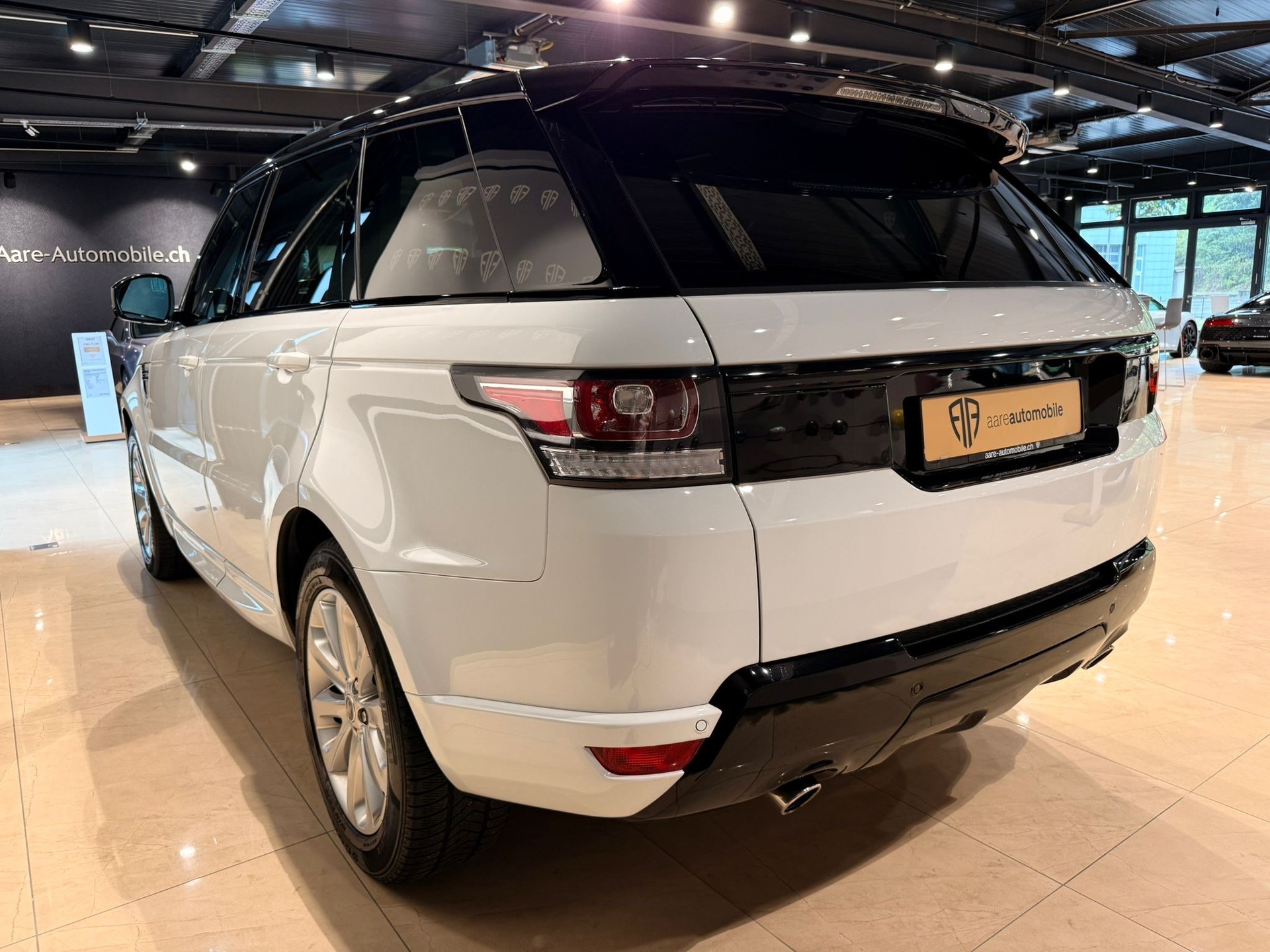 LAND ROVER Range Rover Sport 3.0 TDV6 S Automatic-image-7